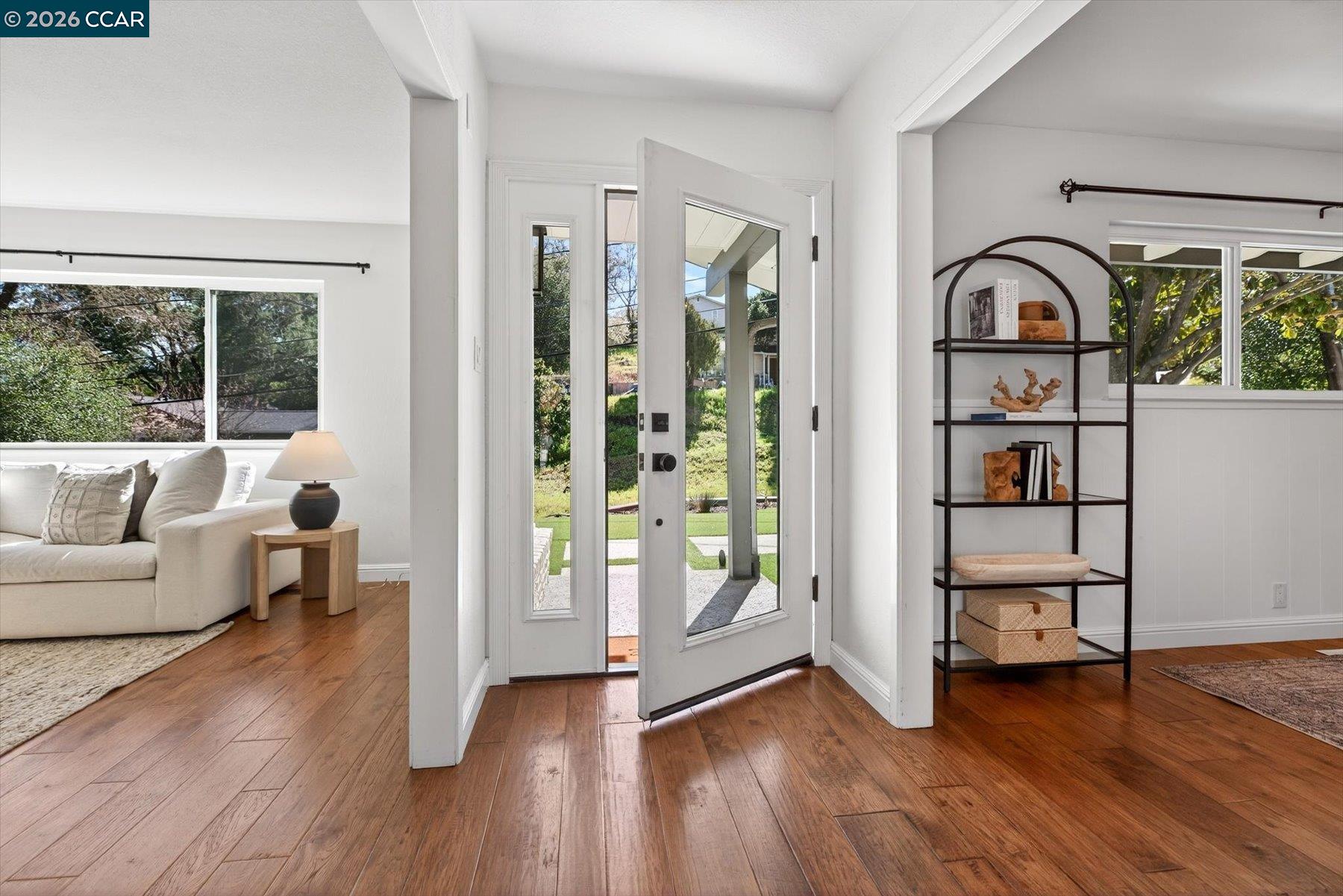 Detail Gallery Image 13 of 51 For 1816 Meadow Ln, Walnut Creek,  CA 94595 - 5 Beds | 3/1 Baths