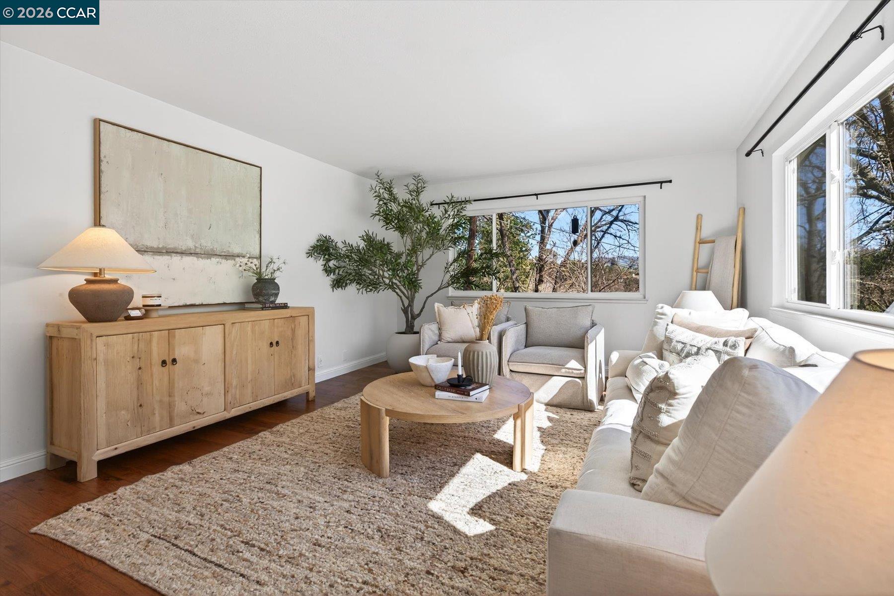 Detail Gallery Image 15 of 51 For 1816 Meadow Ln, Walnut Creek,  CA 94595 - 5 Beds | 3/1 Baths