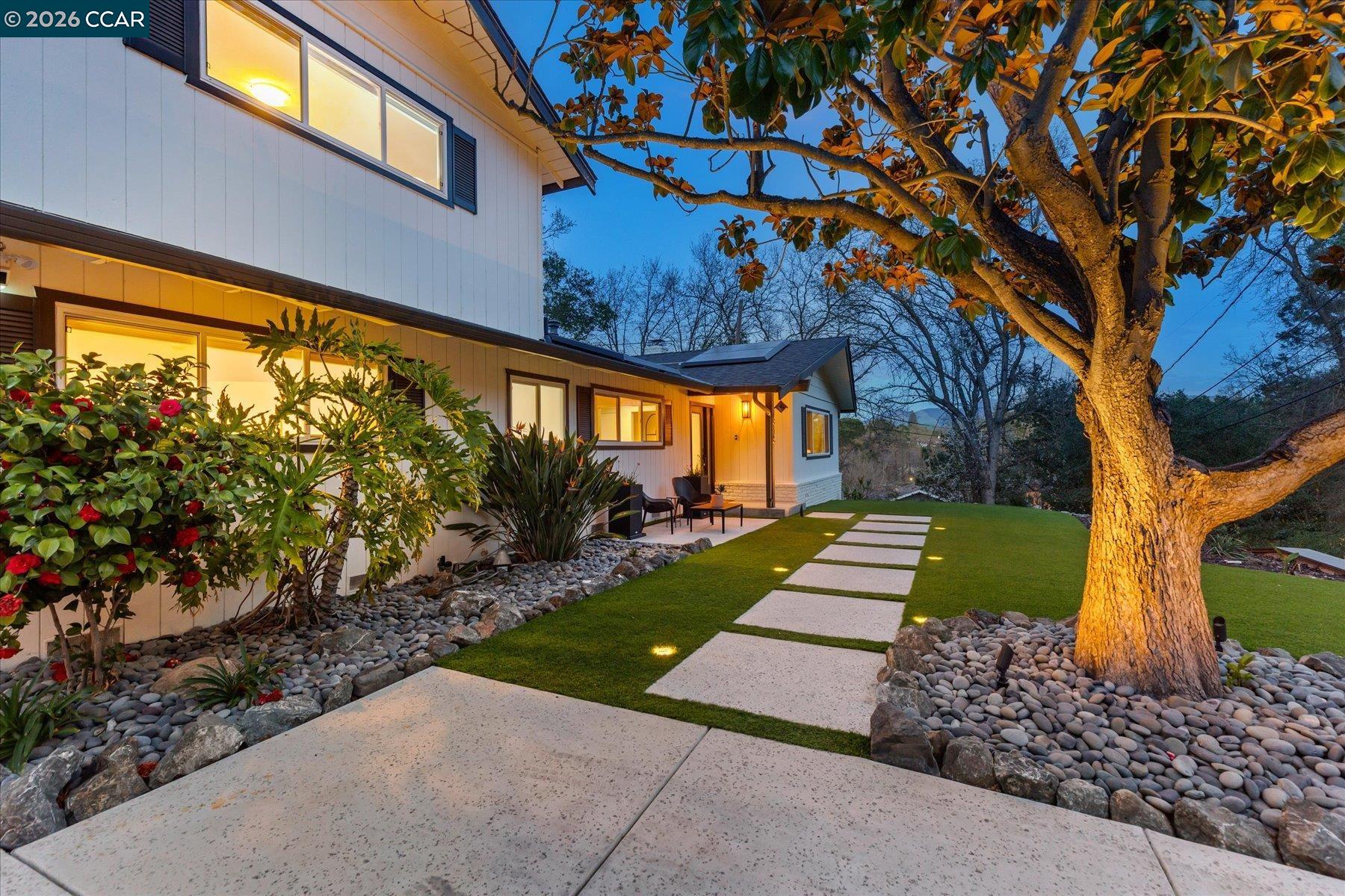 Detail Gallery Image 4 of 51 For 1816 Meadow Ln, Walnut Creek,  CA 94595 - 5 Beds | 3/1 Baths