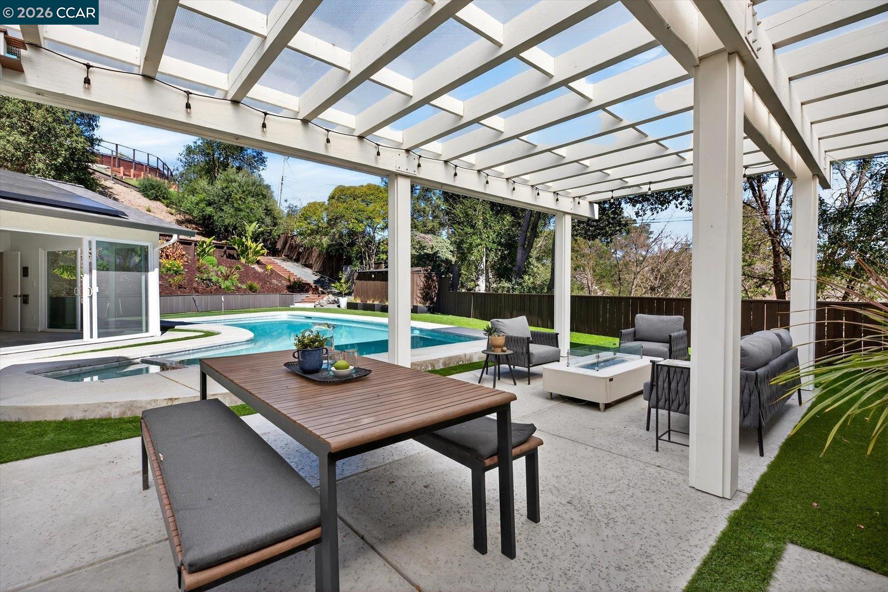 Detail Gallery Image 43 of 51 For 1816 Meadow Ln, Walnut Creek,  CA 94595 - 5 Beds | 3/1 Baths