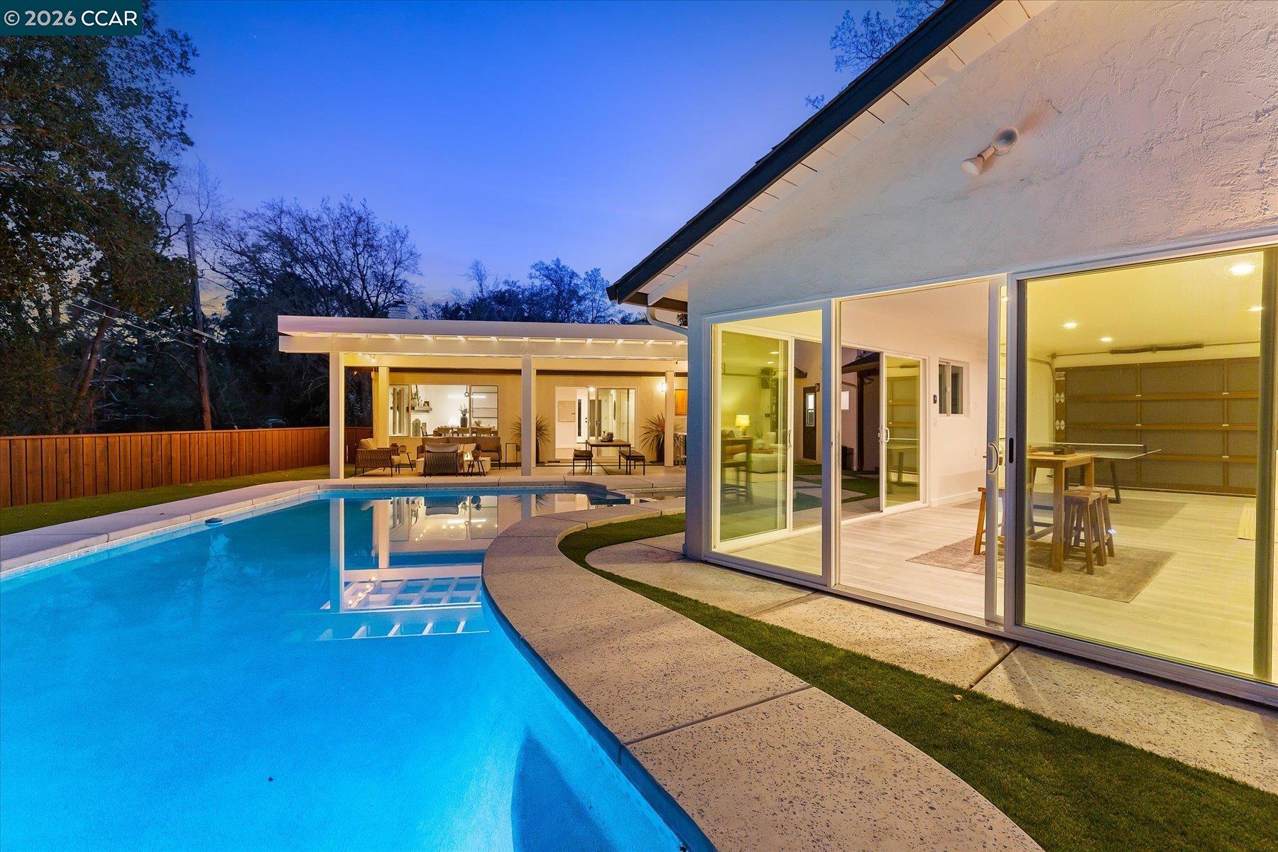 Detail Gallery Image 7 of 51 For 1816 Meadow Ln, Walnut Creek,  CA 94595 - 5 Beds | 3/1 Baths