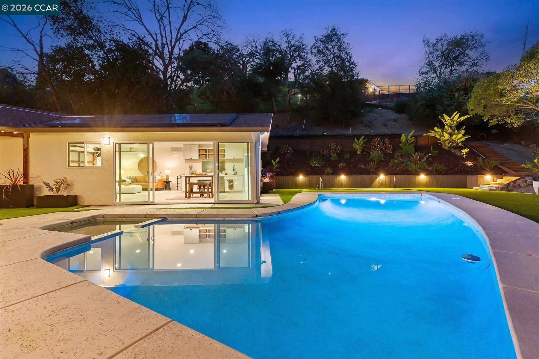 Detail Gallery Image 9 of 51 For 1816 Meadow Ln, Walnut Creek,  CA 94595 - 5 Beds | 3/1 Baths