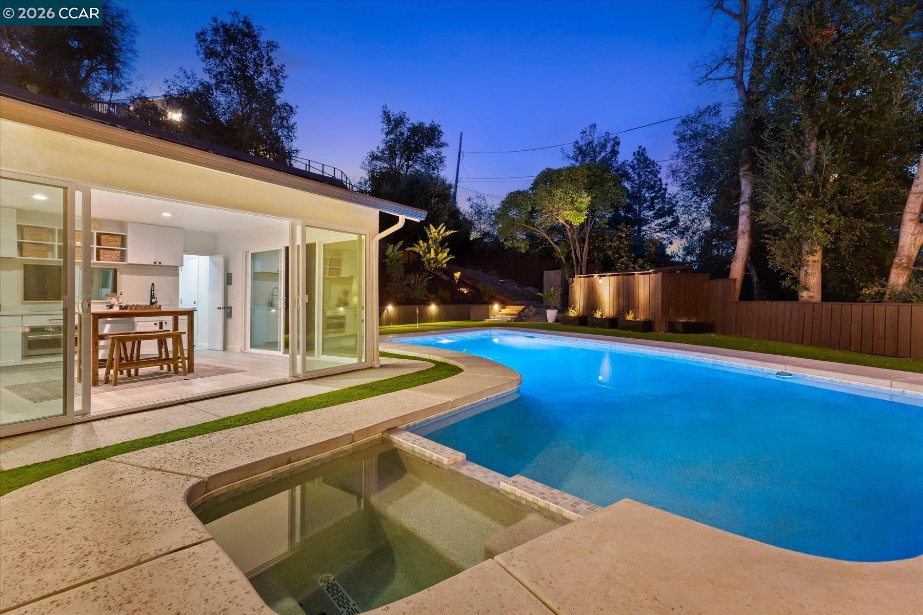 Detail Gallery Image 10 of 51 For 1816 Meadow Ln, Walnut Creek,  CA 94595 - 5 Beds | 3/1 Baths