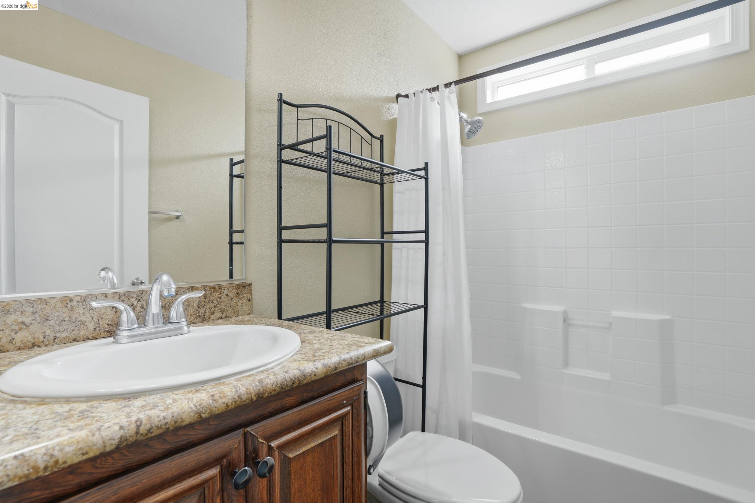 Detail Gallery Image 2 of 31 For 360 E Grant Line Rd Spc 18,  Tracy,  CA 95376 - 2 Beds | 1 Baths