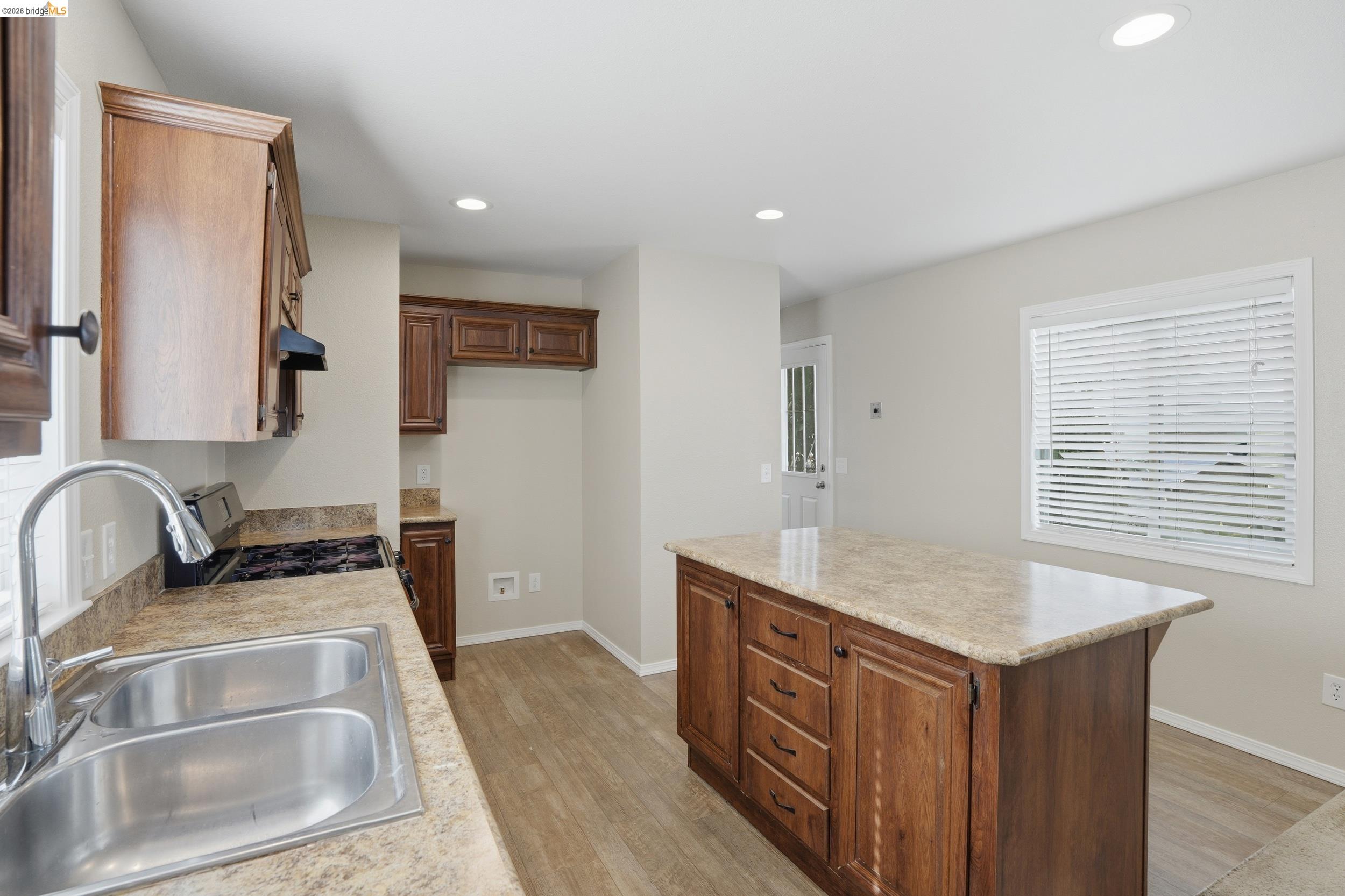 Detail Gallery Image 13 of 31 For 360 E Grant Line Rd Spc 18,  Tracy,  CA 95376 - 2 Beds | 1 Baths