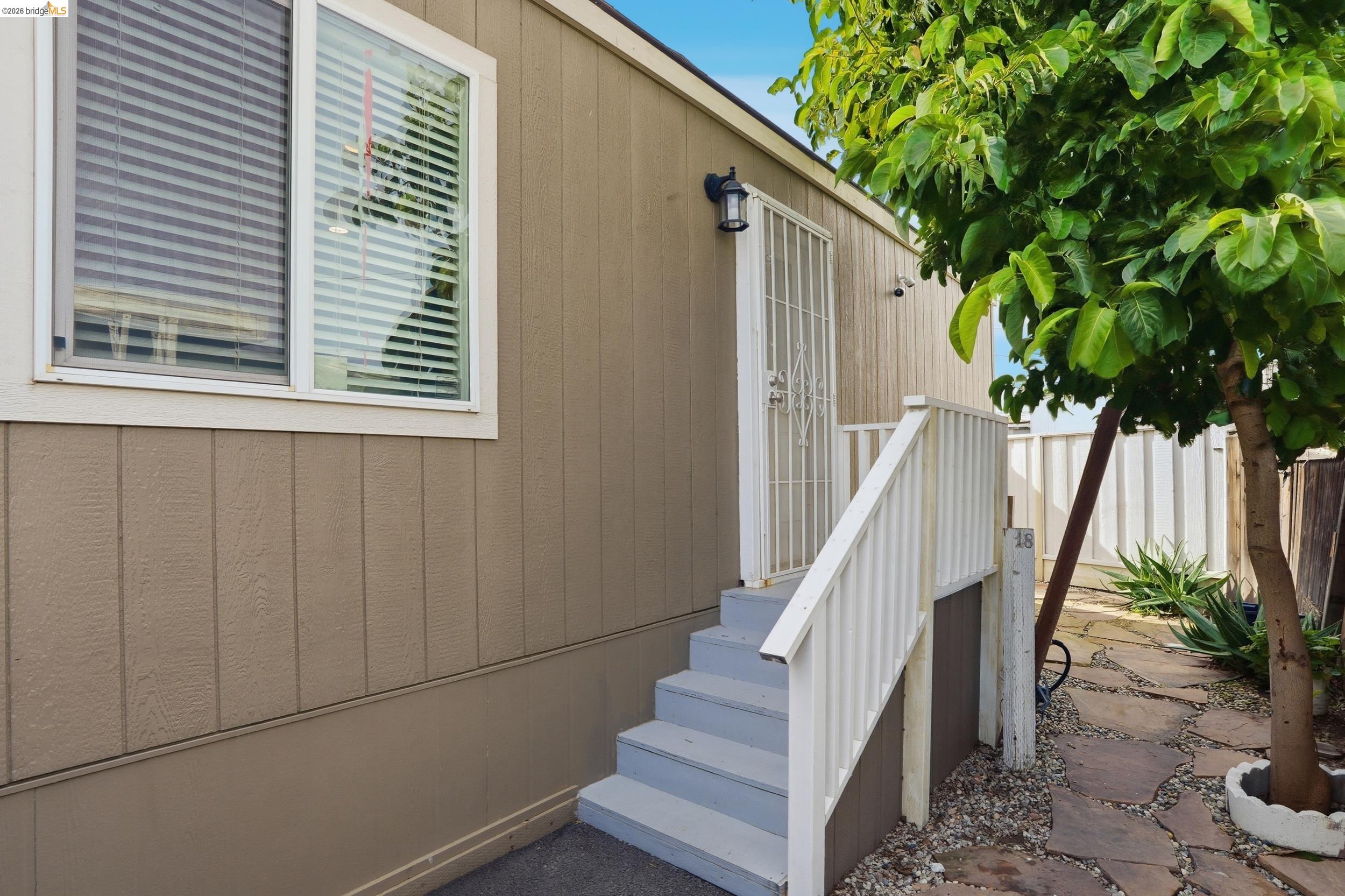 Detail Gallery Image 4 of 31 For 360 E Grant Line Rd Spc 18,  Tracy,  CA 95376 - 2 Beds | 1 Baths