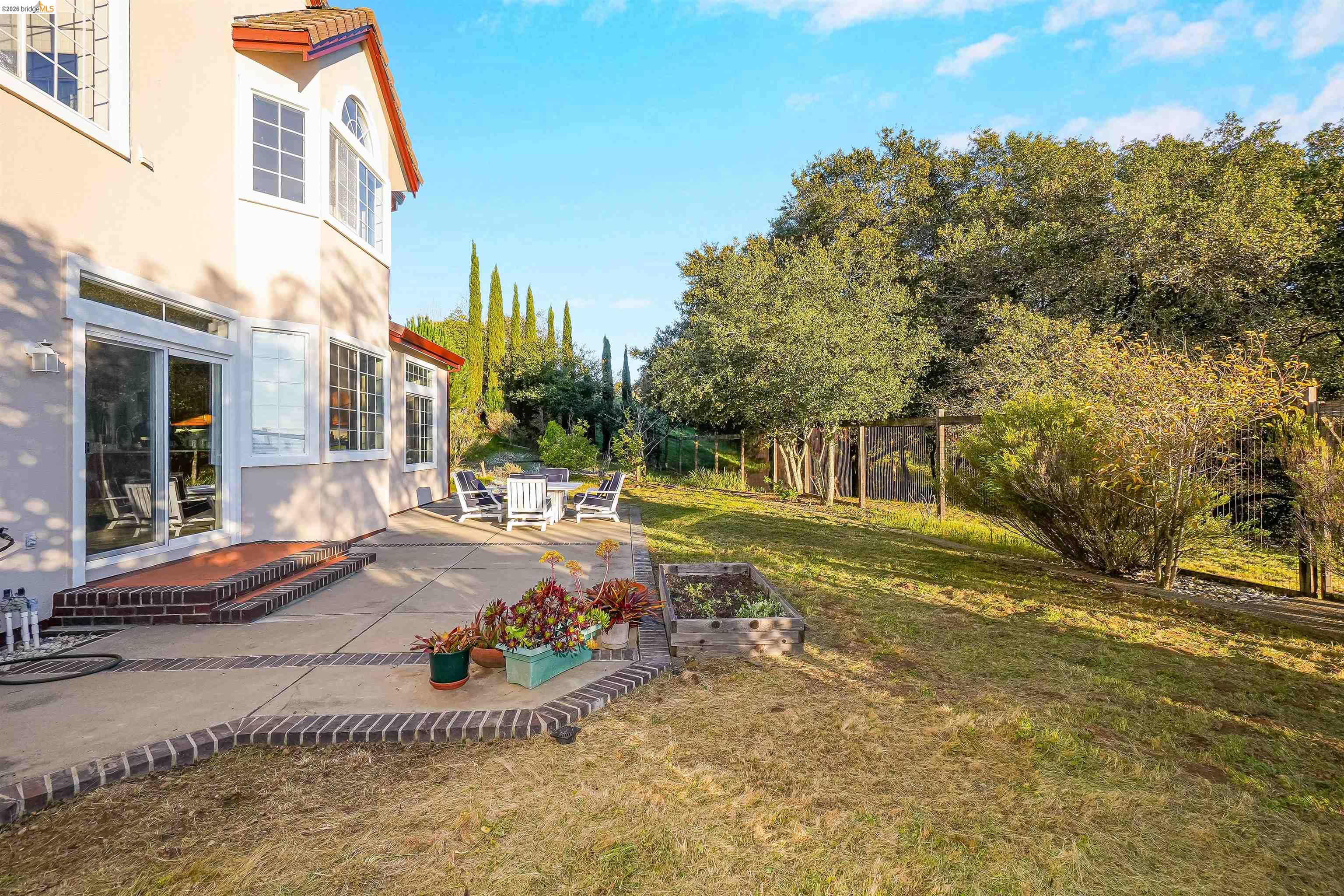 Detail Gallery Image 35 of 52 For 4080 Woodstock Rd., Hayward,  CA 94542-2255 - 4 Beds | 3 Baths