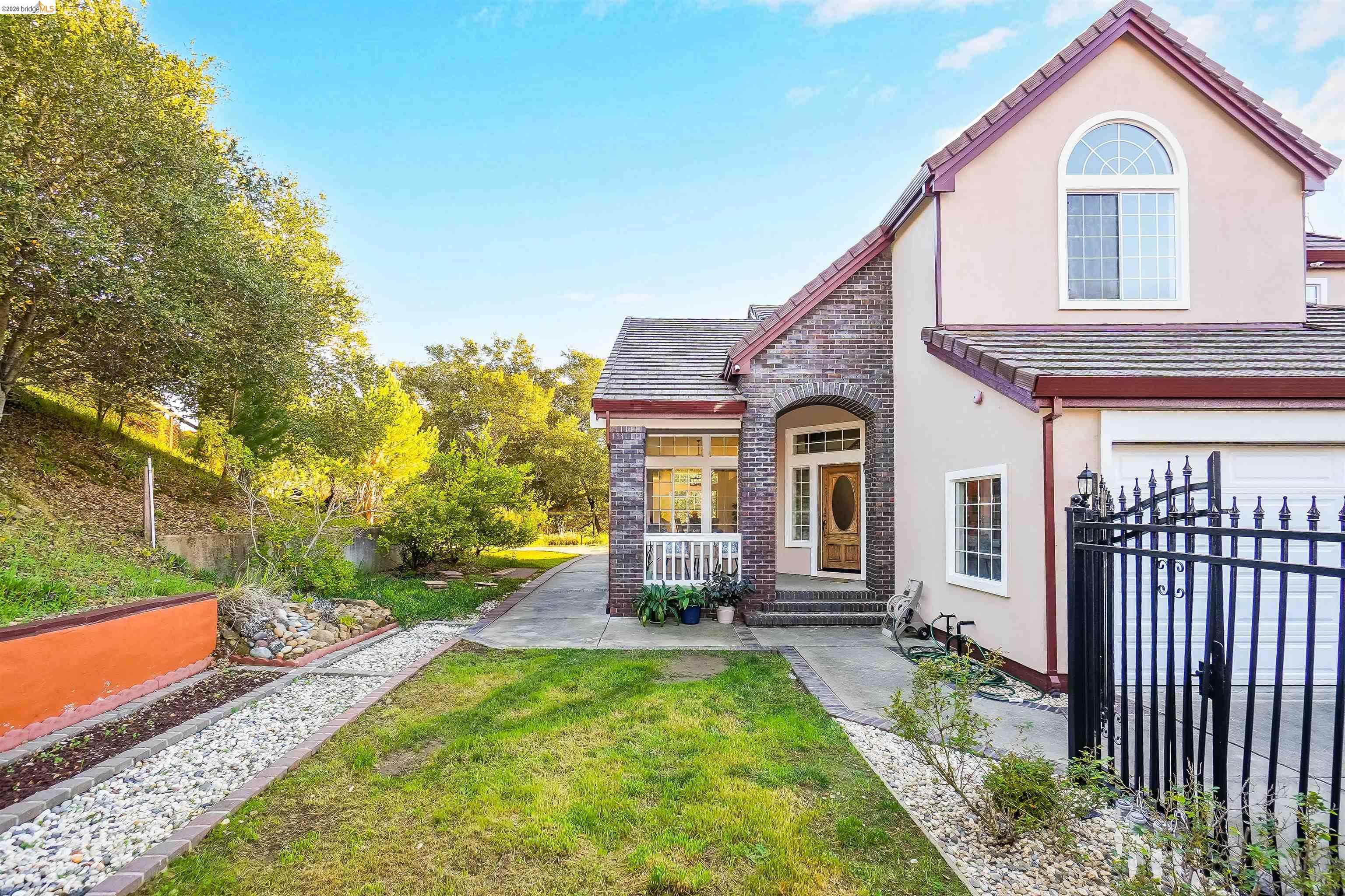 Detail Gallery Image 36 of 52 For 4080 Woodstock Rd., Hayward,  CA 94542-2255 - 4 Beds | 3 Baths