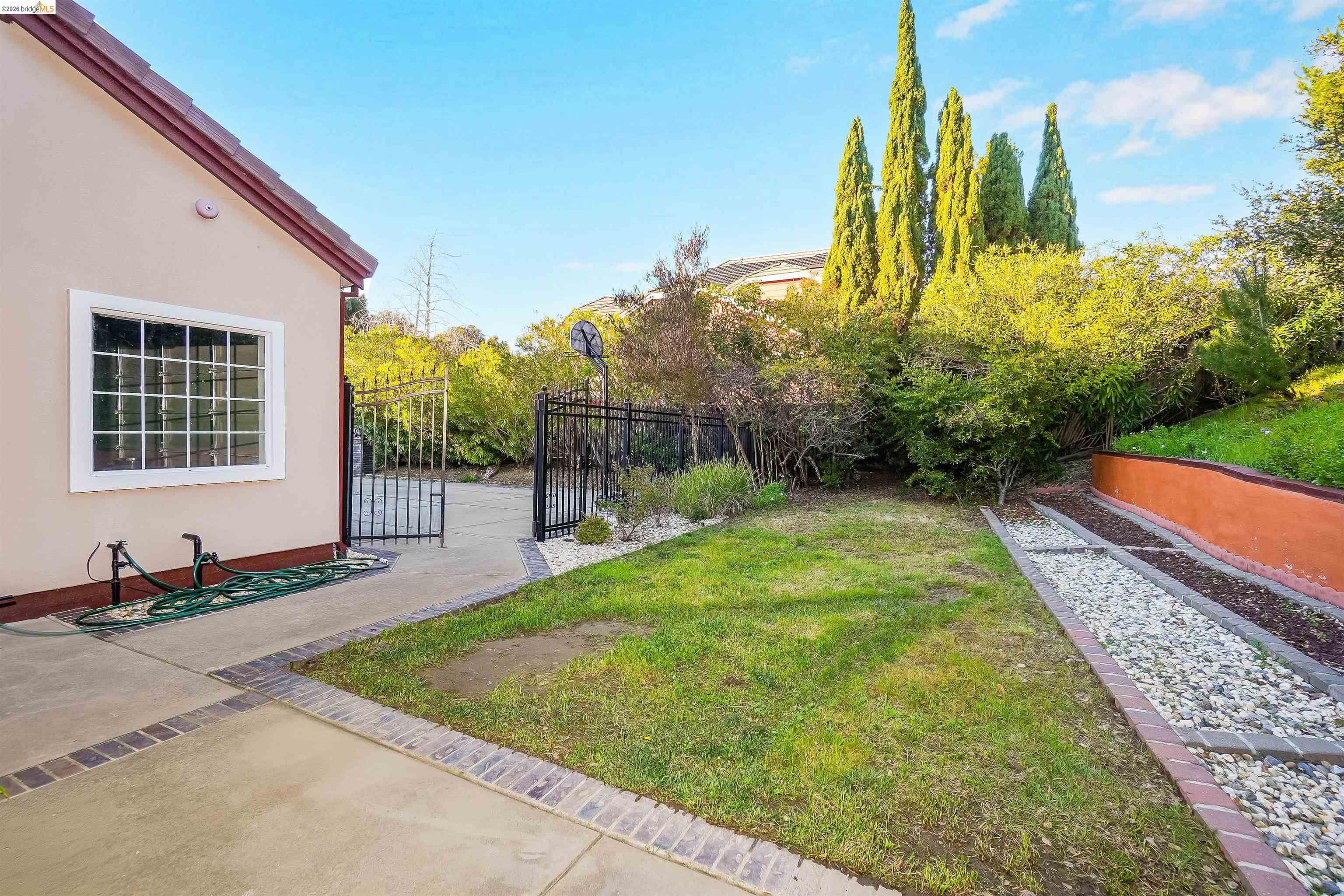 Detail Gallery Image 38 of 52 For 4080 Woodstock Rd., Hayward,  CA 94542-2255 - 4 Beds | 3 Baths