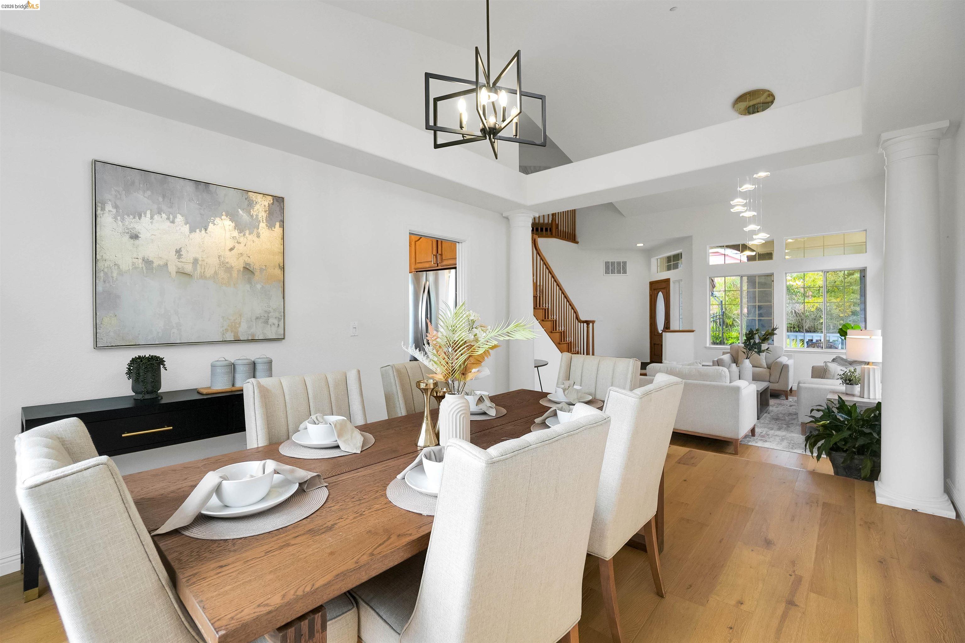 Detail Gallery Image 8 of 52 For 4080 Woodstock Rd., Hayward,  CA 94542-2255 - 4 Beds | 3 Baths