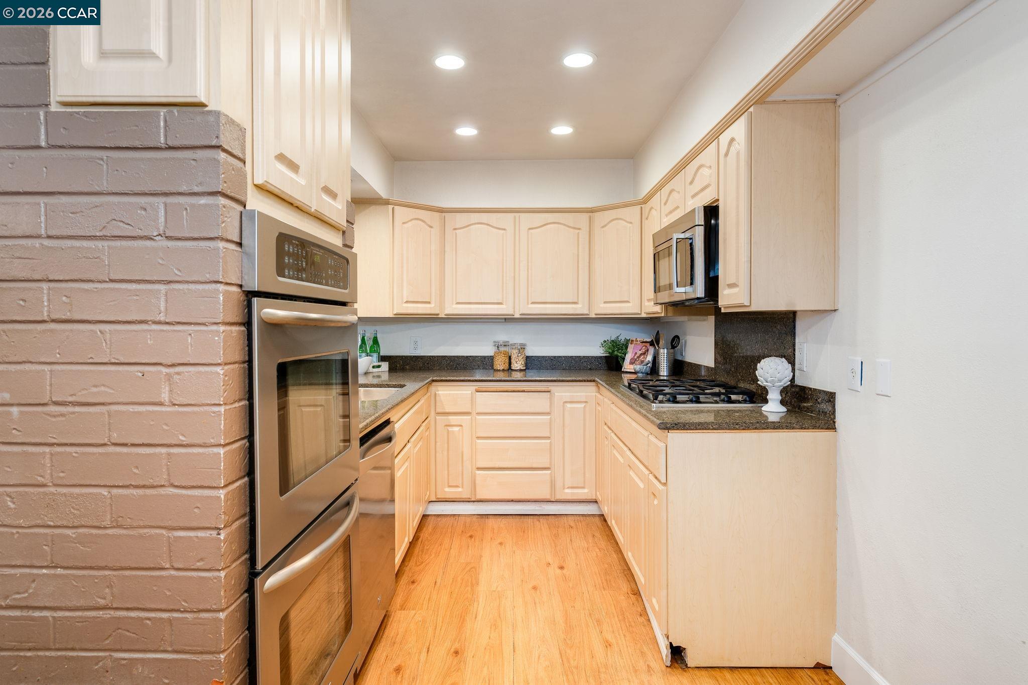 Detail Gallery Image 21 of 46 For 137 Maxine Dr, Pleasant Hill,  CA 94523 - 5 Beds | 2 Baths