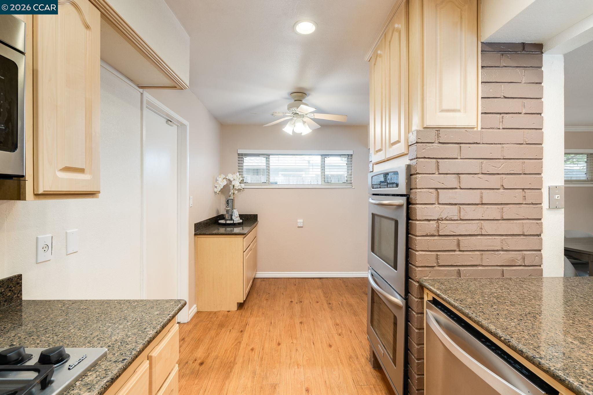 Detail Gallery Image 23 of 46 For 137 Maxine Dr, Pleasant Hill,  CA 94523 - 5 Beds | 2 Baths