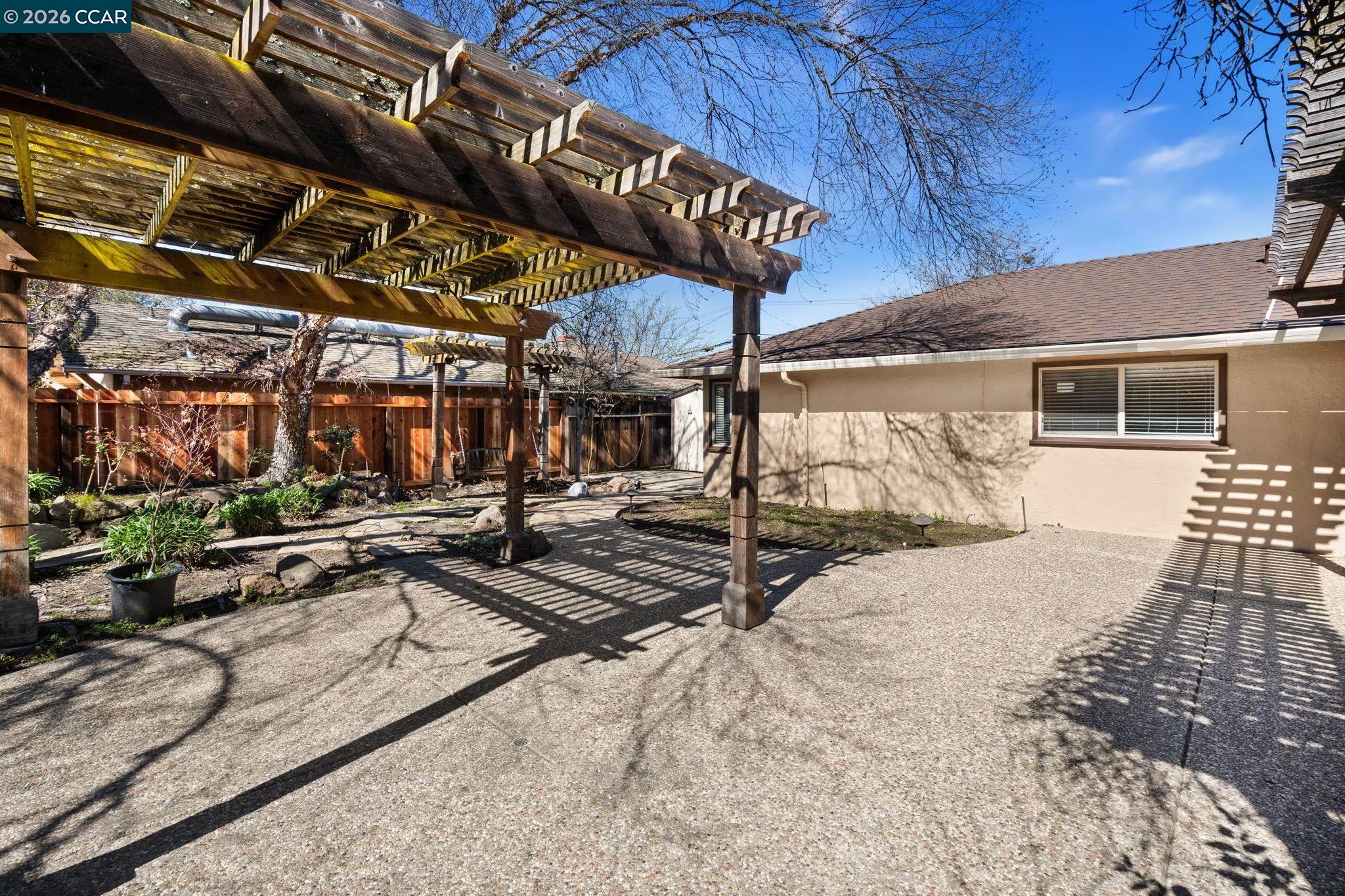 Detail Gallery Image 44 of 46 For 137 Maxine Dr, Pleasant Hill,  CA 94523 - 5 Beds | 2 Baths