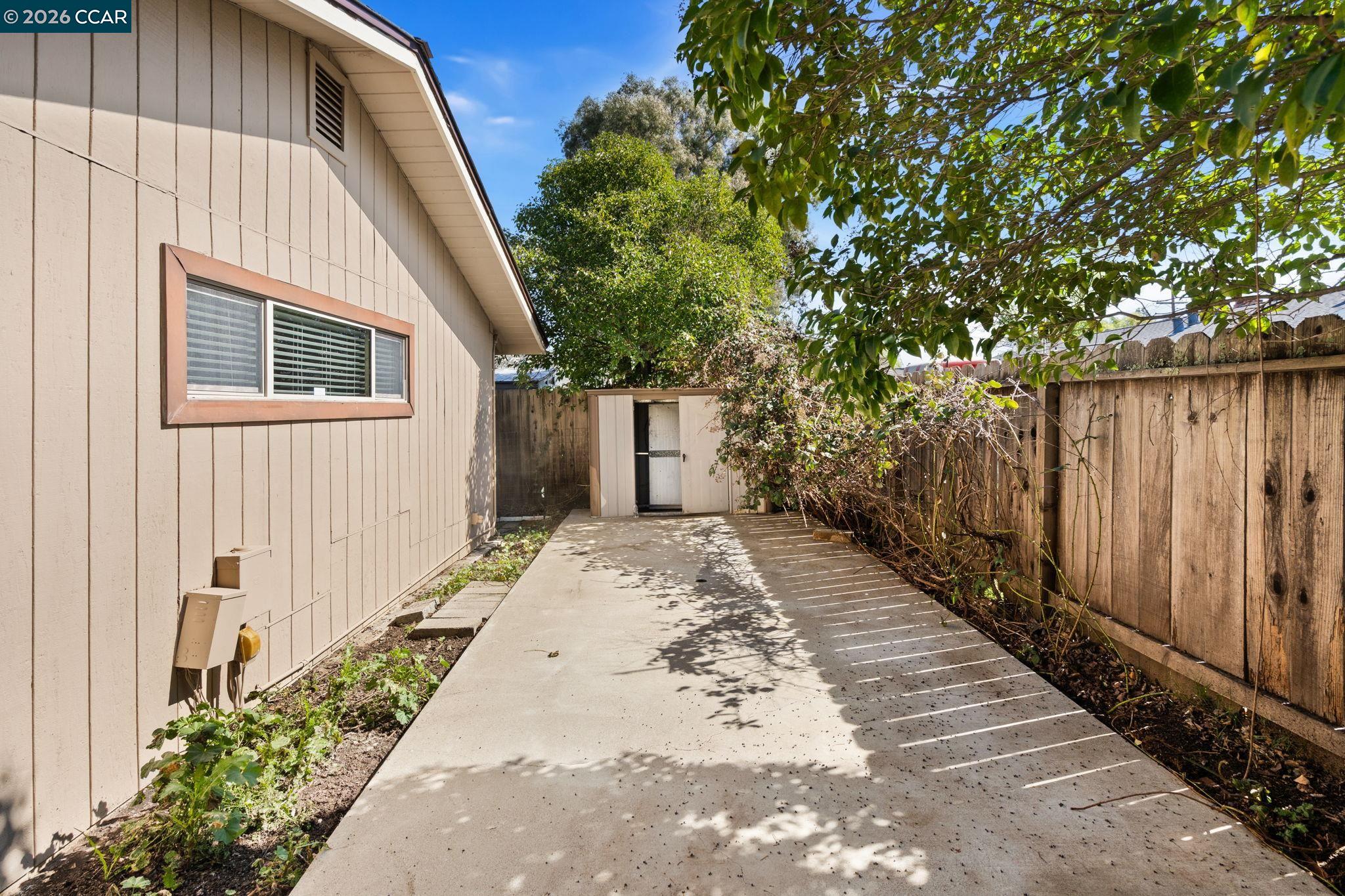 Detail Gallery Image 45 of 46 For 137 Maxine Dr, Pleasant Hill,  CA 94523 - 5 Beds | 2 Baths