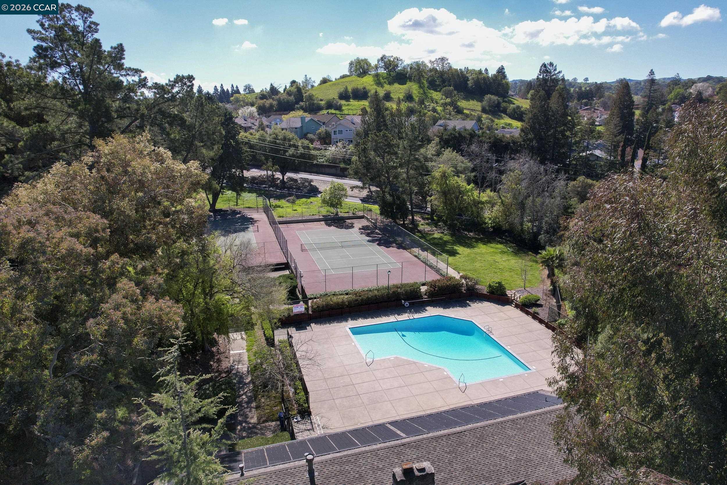 Detail Gallery Image 24 of 26 For 1589 Ashwood Dr., Martinez,  CA 94553 - 3 Beds | 2/1 Baths