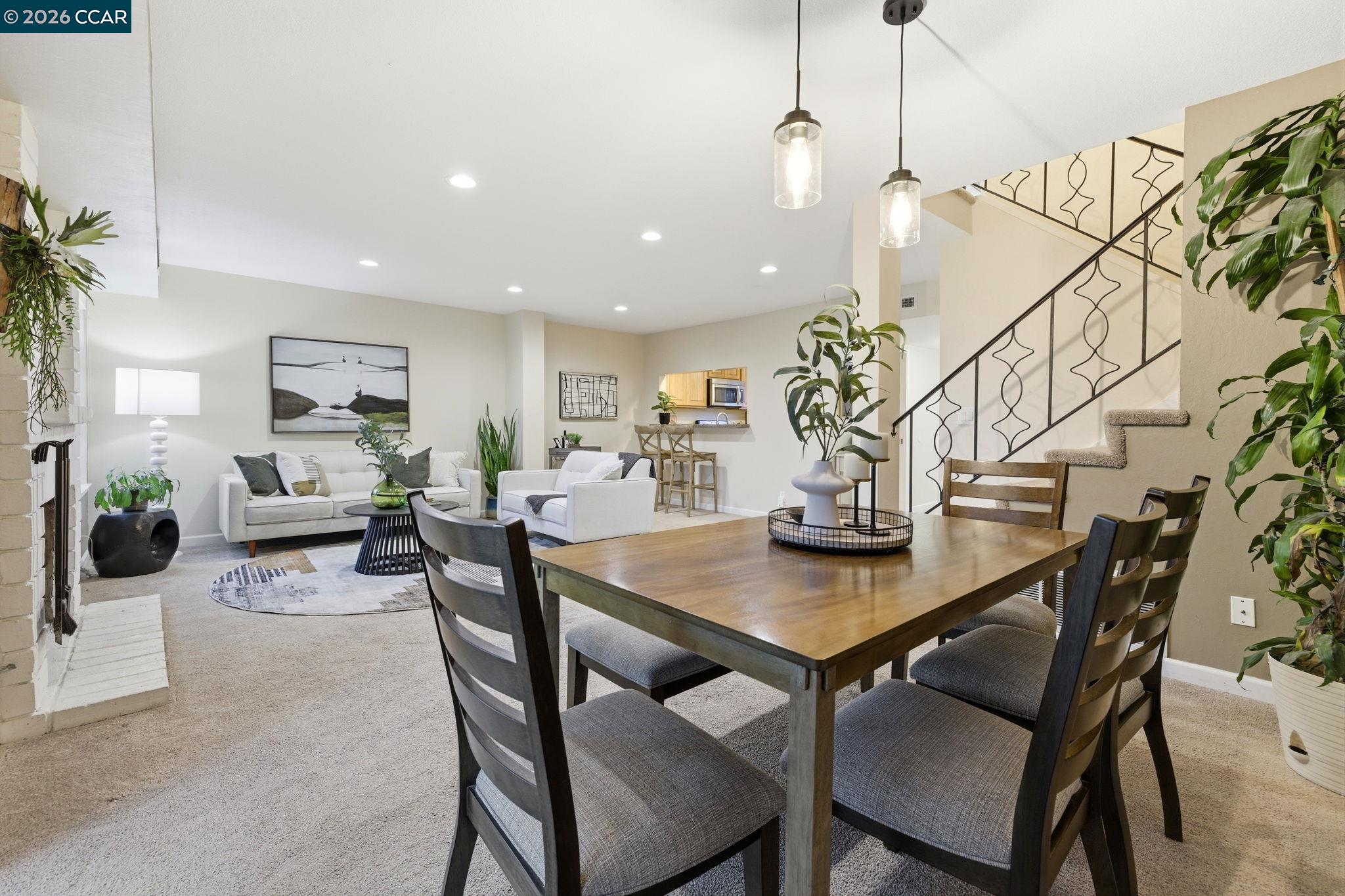 Detail Gallery Image 6 of 26 For 1589 Ashwood Dr., Martinez,  CA 94553 - 3 Beds | 2/1 Baths