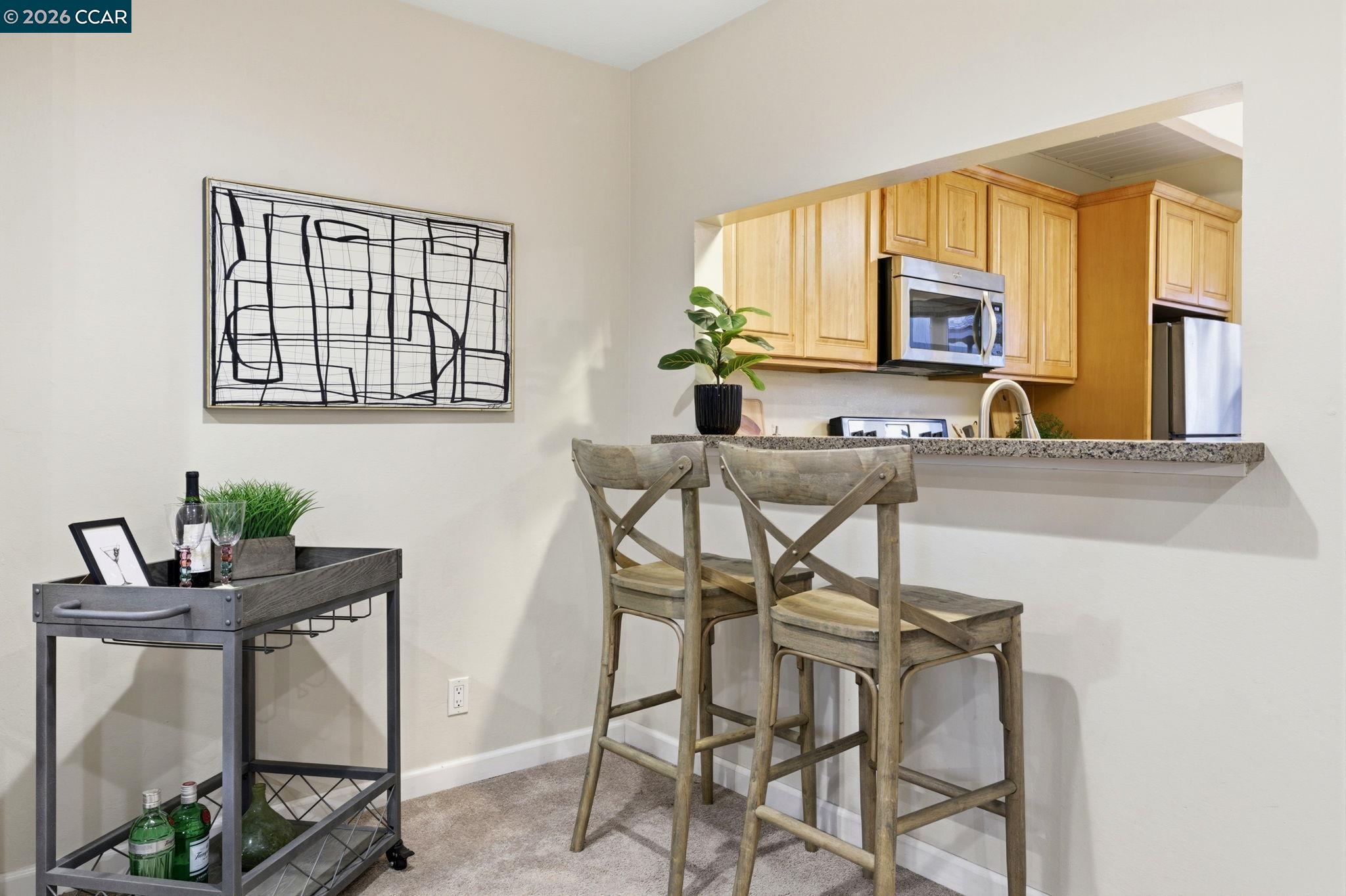 Detail Gallery Image 9 of 26 For 1589 Ashwood Dr., Martinez,  CA 94553 - 3 Beds | 2/1 Baths
