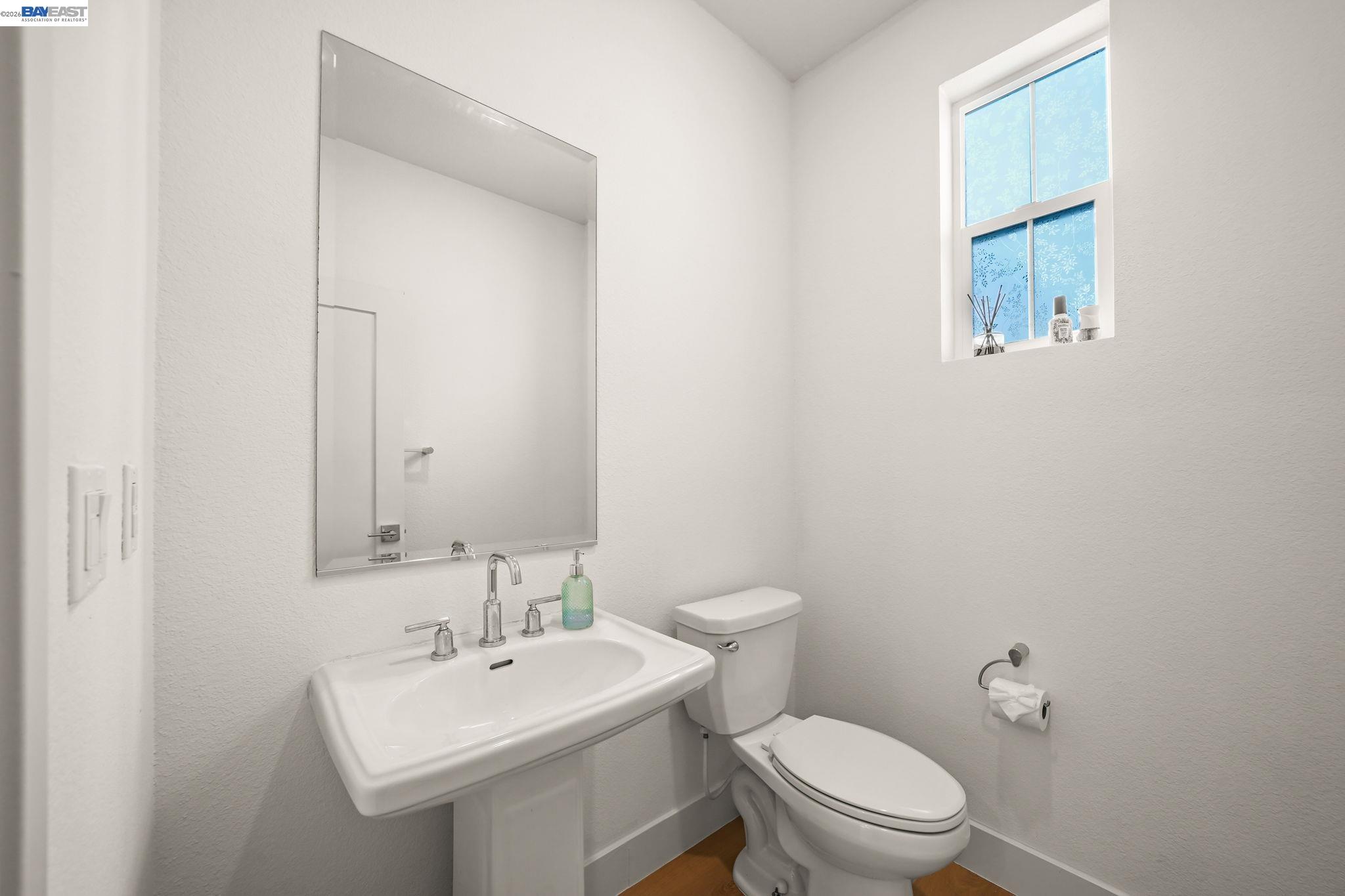 Detail Gallery Image 12 of 42 For 9034 Rudder Way, Newark,  CA 94560 - 4 Beds | 3/1 Baths