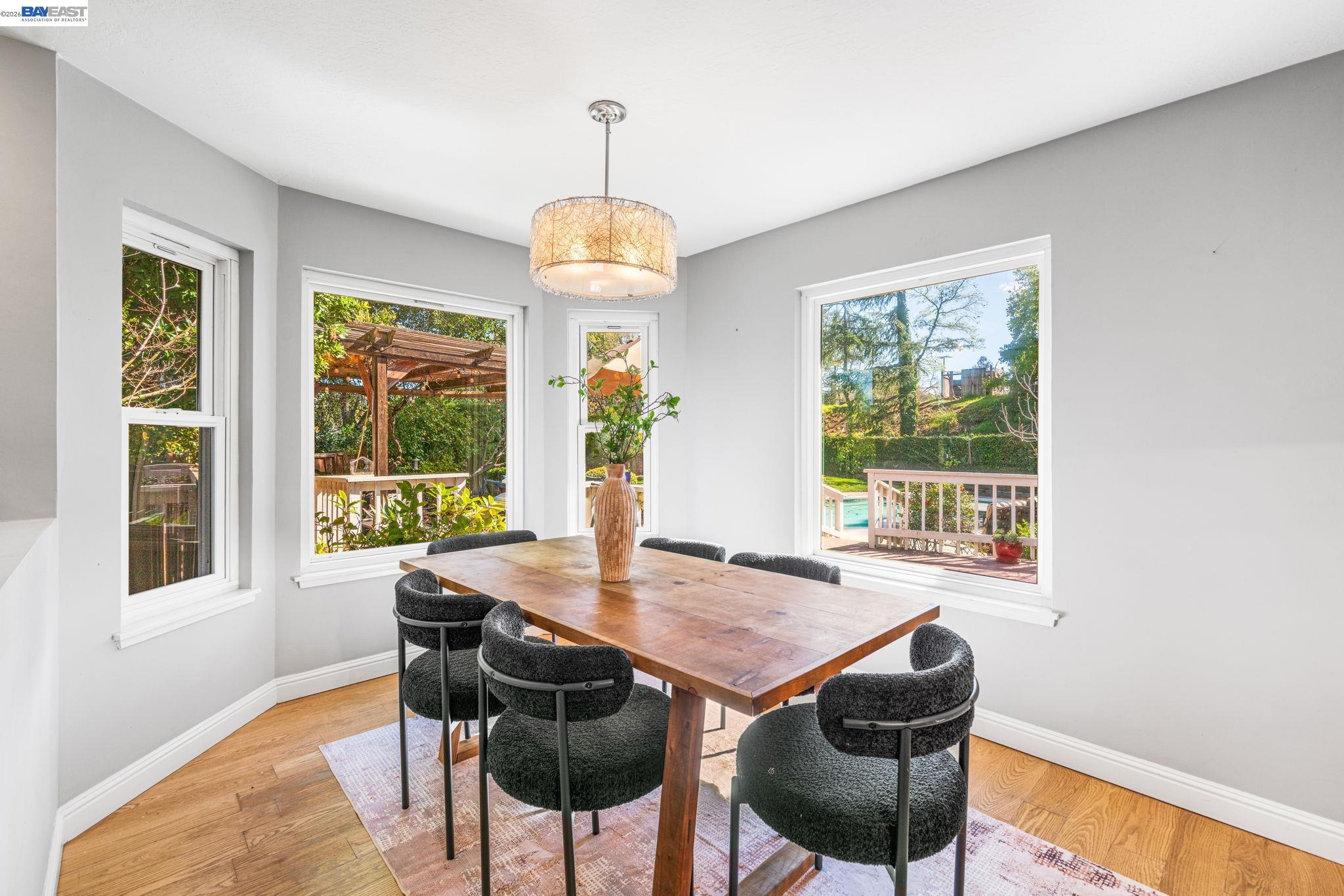 Detail Gallery Image 17 of 60 For 4262 Tamur Ct, Pleasanton,  CA 94566 - 5 Beds | 3 Baths