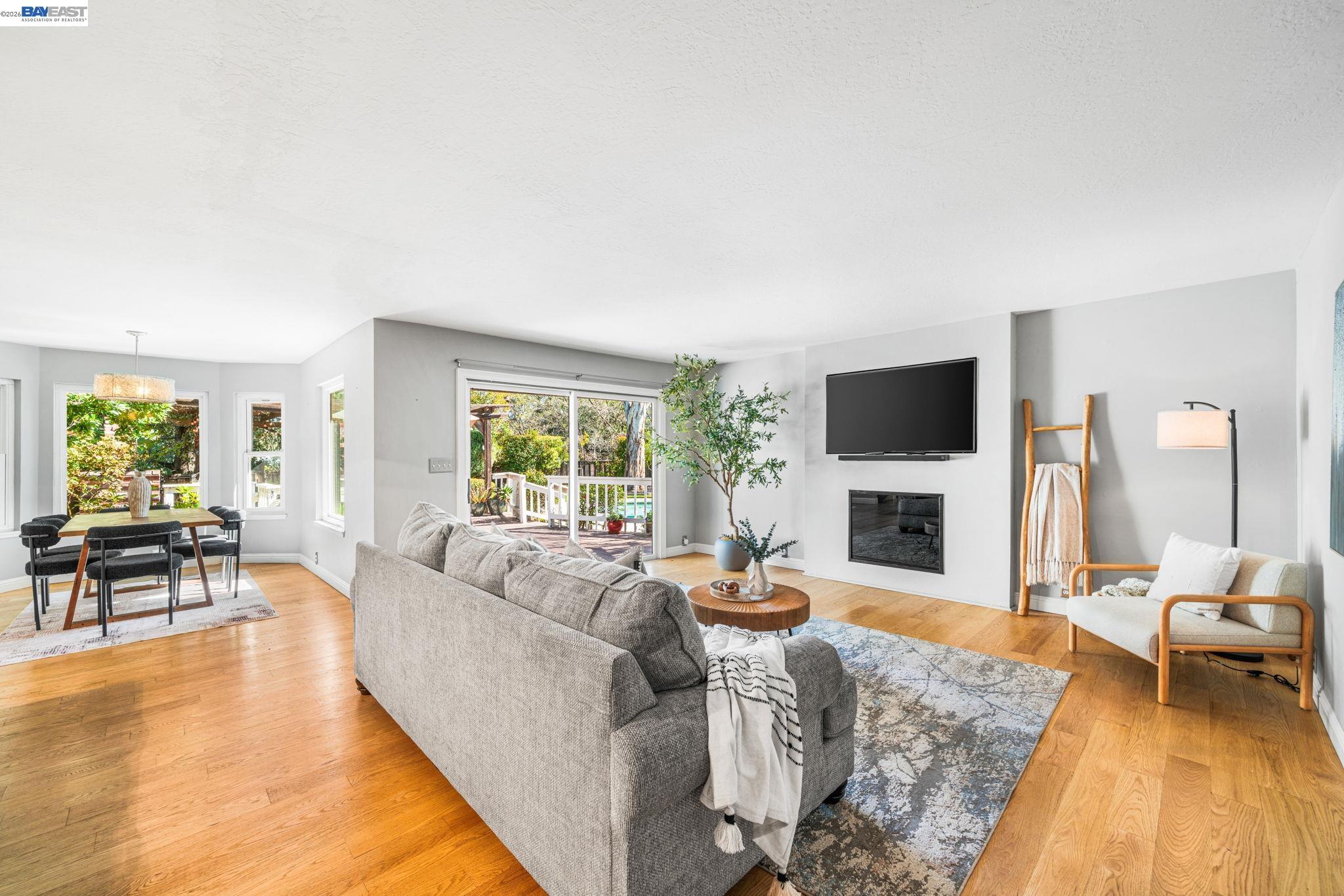 Detail Gallery Image 21 of 60 For 4262 Tamur Ct, Pleasanton,  CA 94566 - 5 Beds | 3 Baths