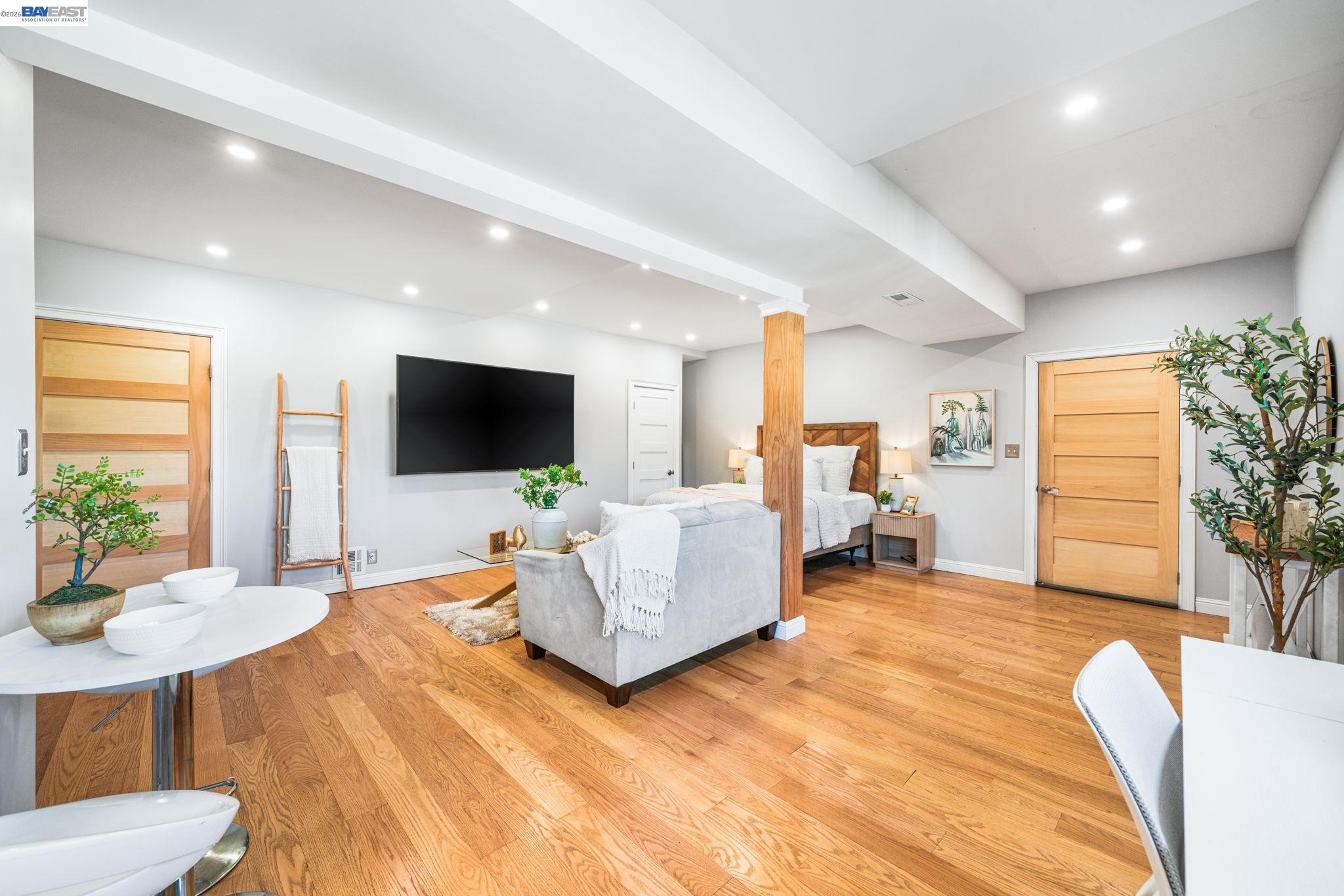 Detail Gallery Image 39 of 60 For 4262 Tamur Ct, Pleasanton,  CA 94566 - 5 Beds | 3 Baths