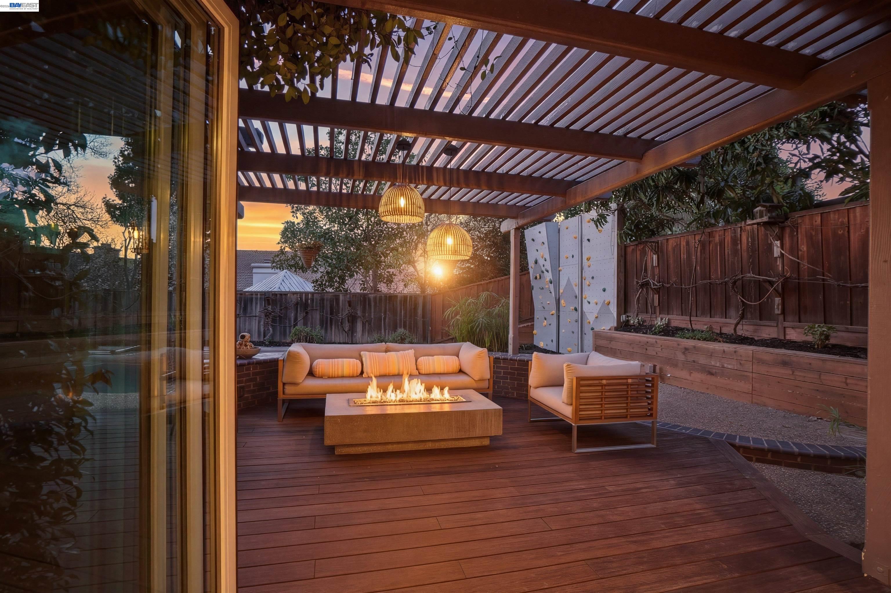 Detail Gallery Image 38 of 54 For 216 Elder Ct, San Ramon,  CA 94582 - 4 Beds | 3 Baths