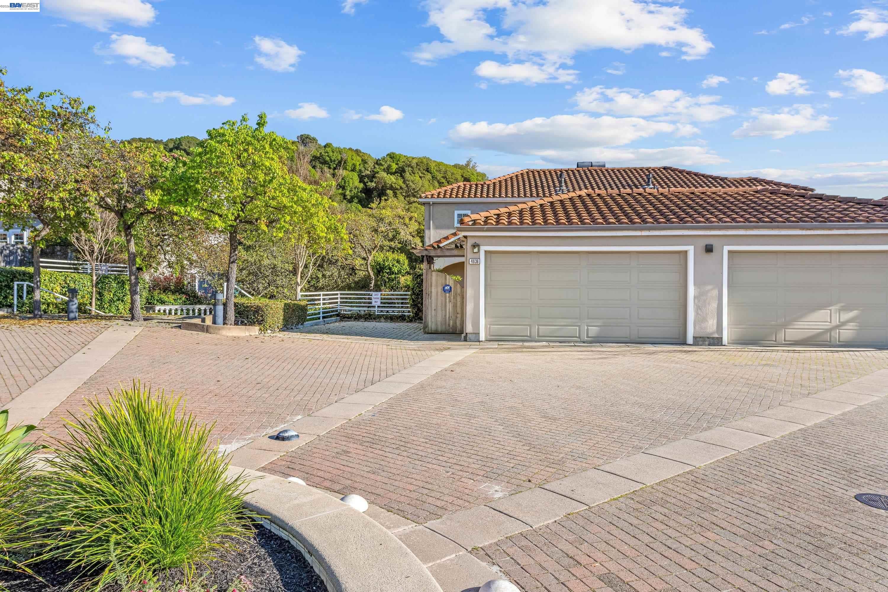 Photo #1: 41125914 Listing: Photo #1