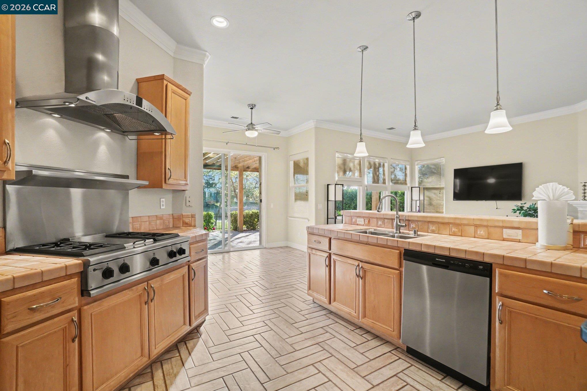 208 Summerset Dr, Brentwood CA 94513