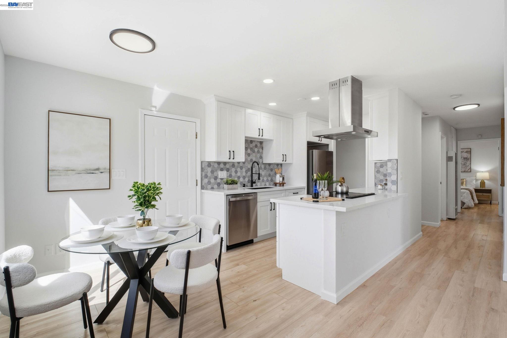 Detail Gallery Image 14 of 35 For 3136 Mission View Dr, Fremont,  CA 94538 - 3 Beds | 1/1 Baths