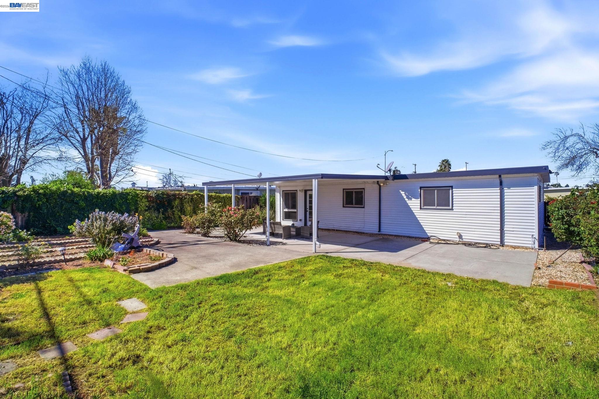 Detail Gallery Image 30 of 35 For 3136 Mission View Dr, Fremont,  CA 94538 - 3 Beds | 1/1 Baths