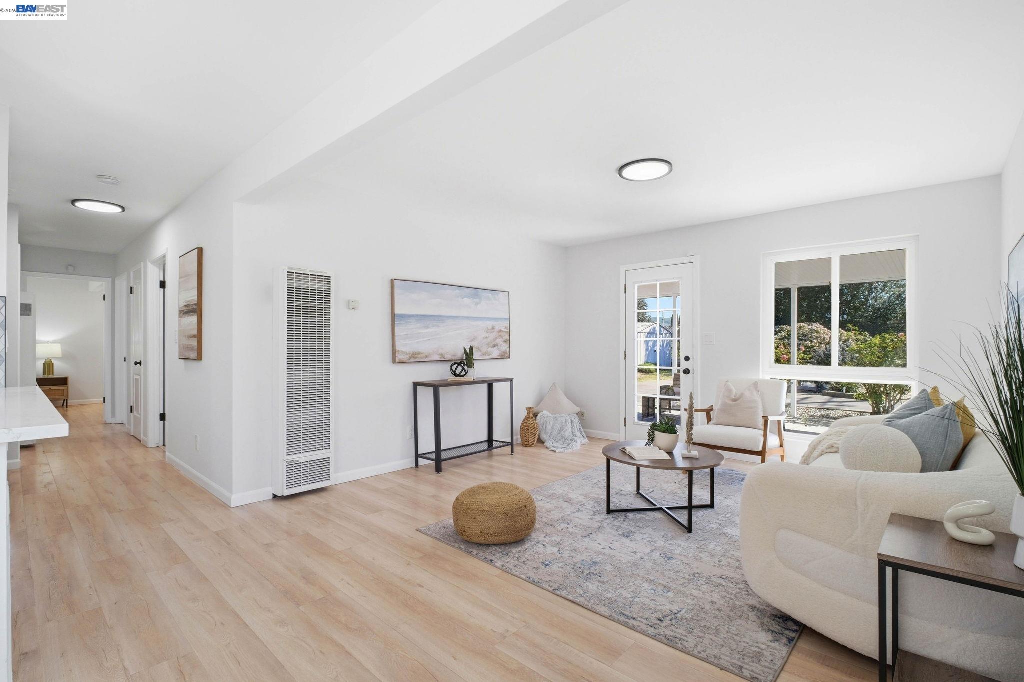 Detail Gallery Image 4 of 35 For 3136 Mission View Dr, Fremont,  CA 94538 - 3 Beds | 1/1 Baths