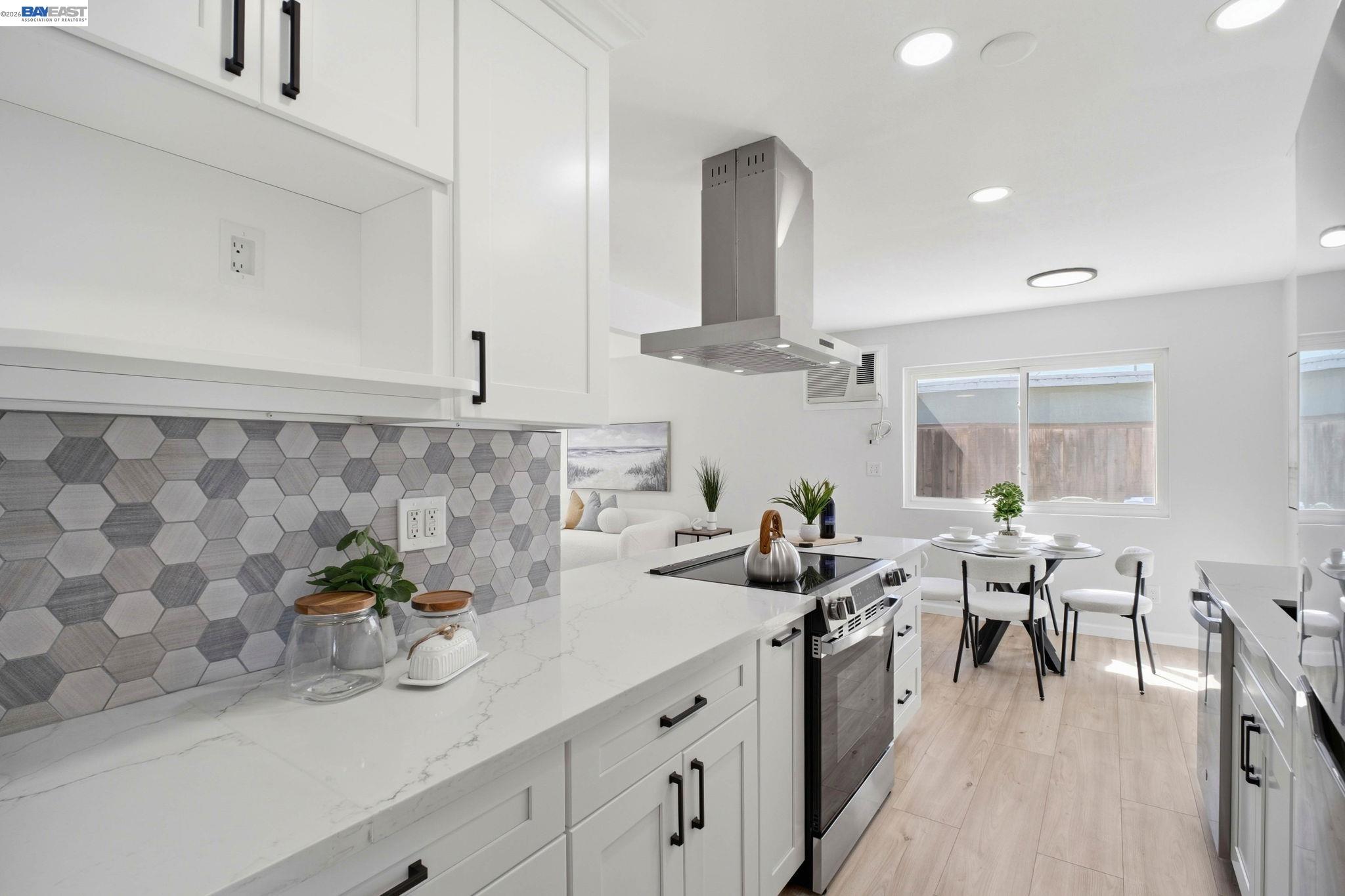 Detail Gallery Image 9 of 35 For 3136 Mission View Dr, Fremont,  CA 94538 - 3 Beds | 1/1 Baths