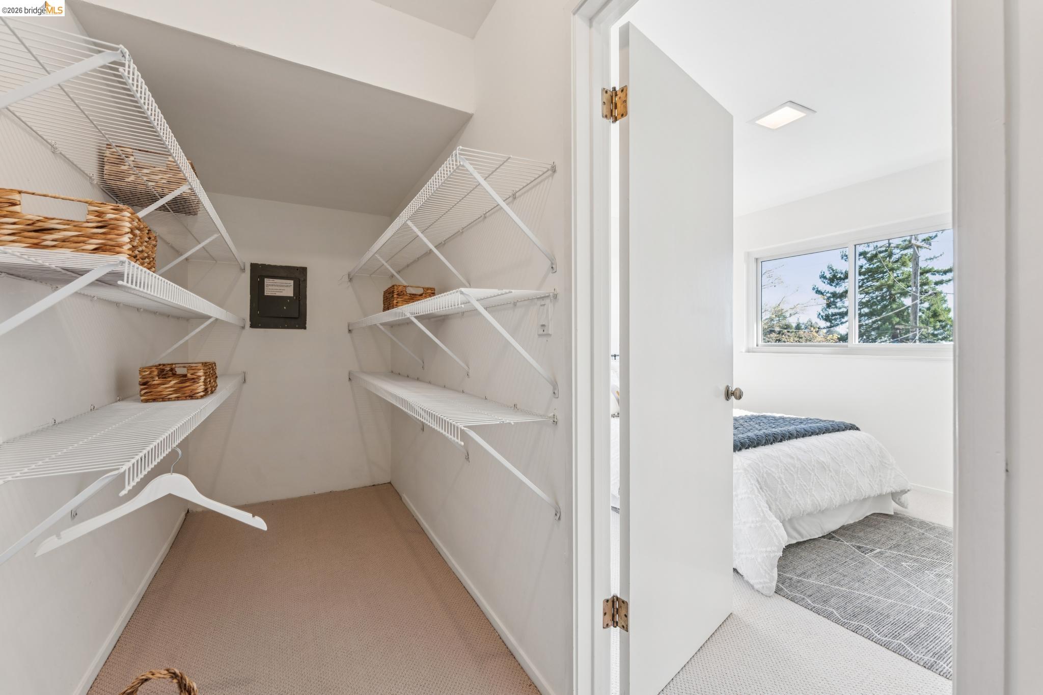 Detail Gallery Image 8 of 45 For 1155 Keeler Ave, Berkeley,  CA 94708 - 4 Beds | 2 Baths