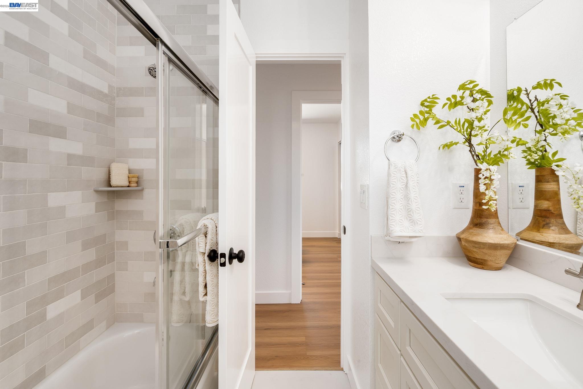 Detail Gallery Image 27 of 44 For 7172 Amador Valley Blvd, Dublin,  CA 94568 - 4 Beds | 2/1 Baths