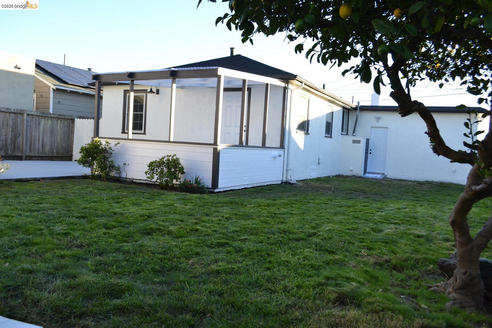 Detail Gallery Image 25 of 34 For 1516 Oscar St, Richmond,  CA 94804 - 3 Beds | 2 Baths