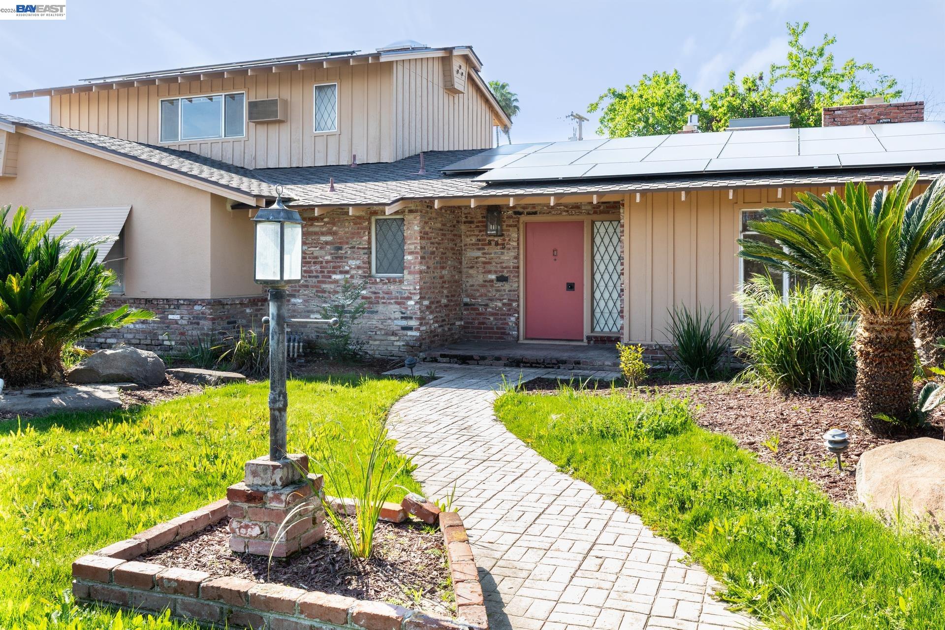 Detail Gallery Image 11 of 60 For 805 Lyon Ave, Sanger,  CA 93657 - 4 Beds | 3/1 Baths