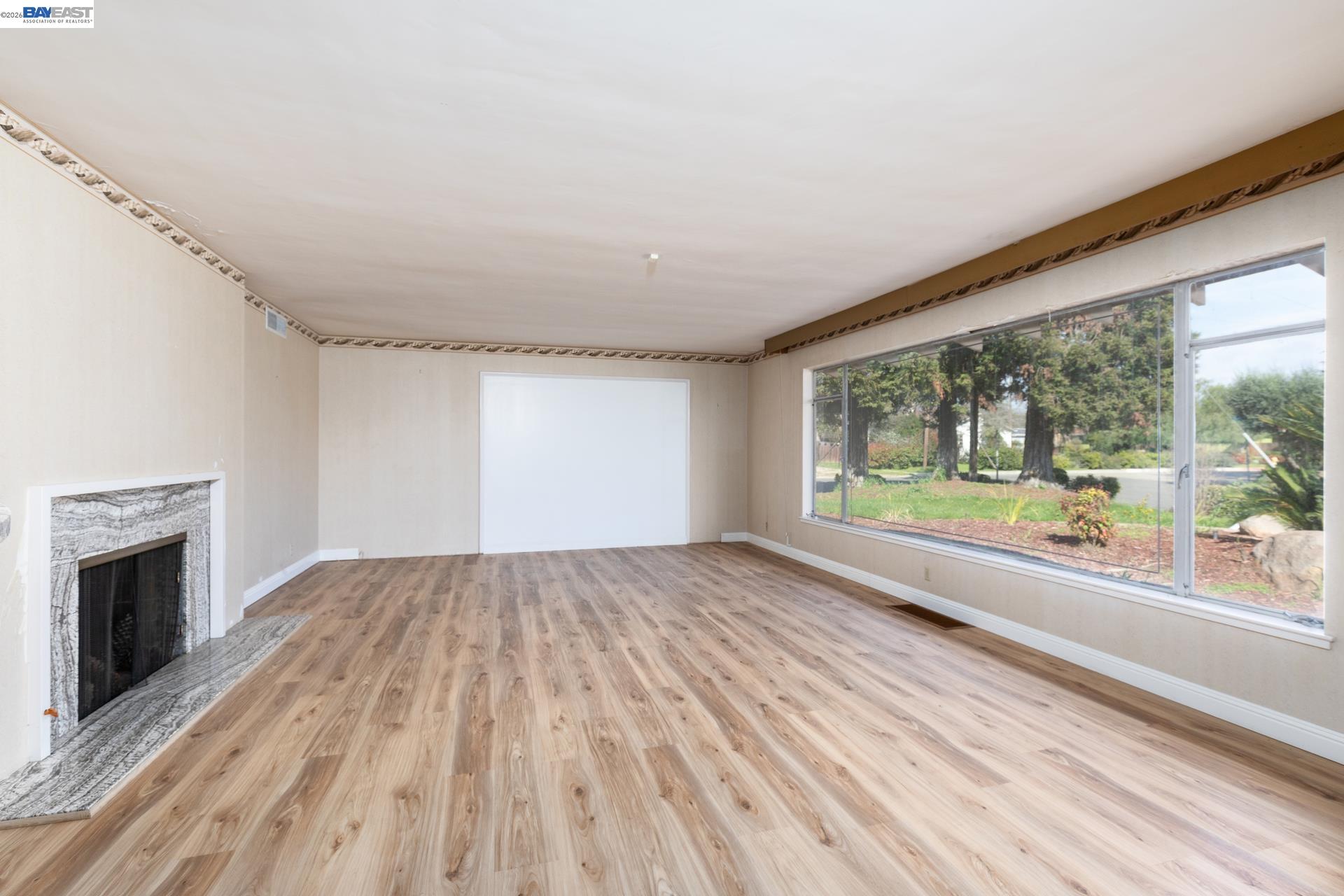 Detail Gallery Image 13 of 60 For 805 Lyon Ave, Sanger,  CA 93657 - 4 Beds | 3/1 Baths