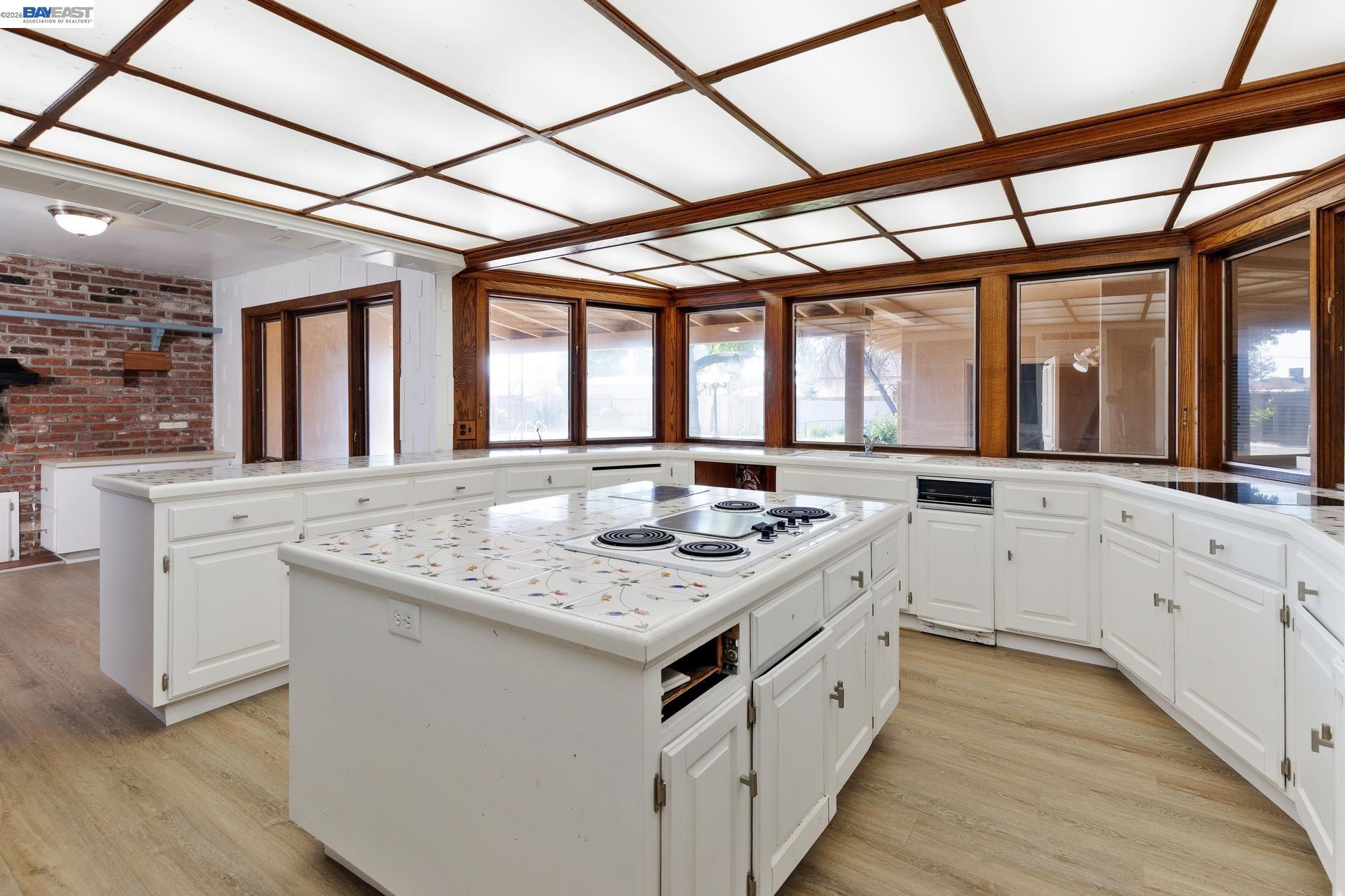 Detail Gallery Image 24 of 60 For 805 Lyon Ave, Sanger,  CA 93657 - 4 Beds | 3/1 Baths