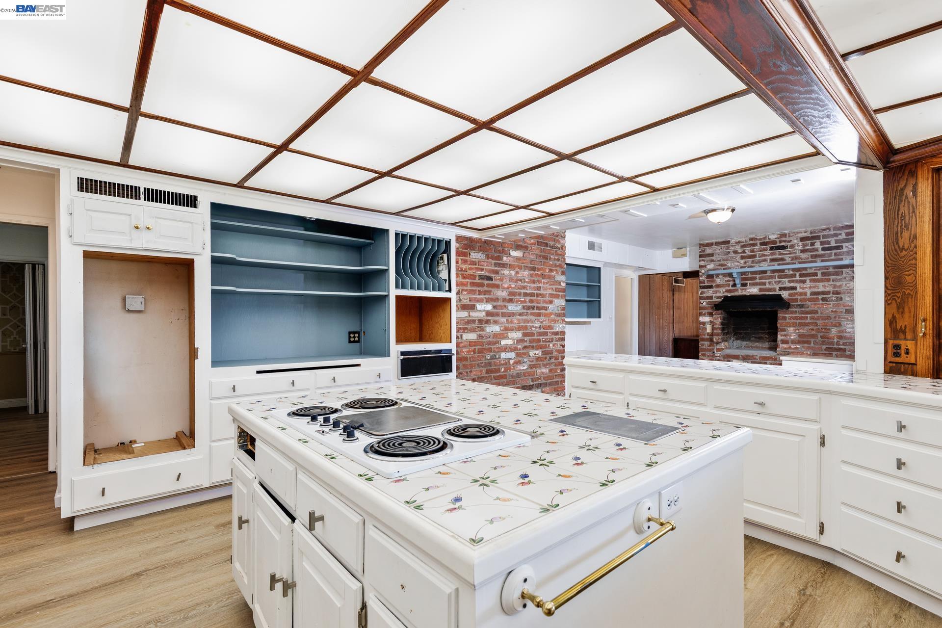 Detail Gallery Image 28 of 60 For 805 Lyon Ave, Sanger,  CA 93657 - 4 Beds | 3/1 Baths