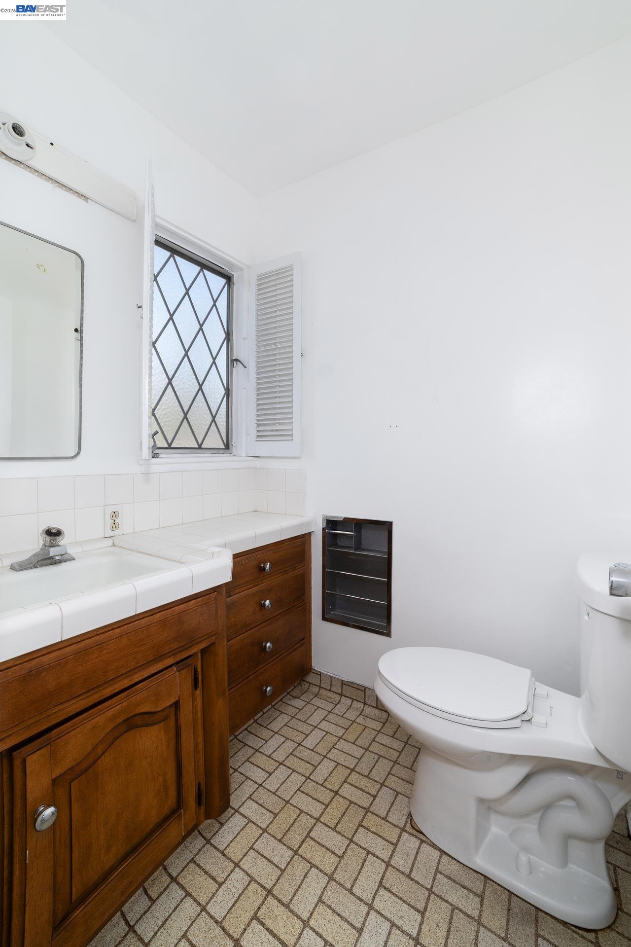 Detail Gallery Image 32 of 60 For 805 Lyon Ave, Sanger,  CA 93657 - 4 Beds | 3/1 Baths