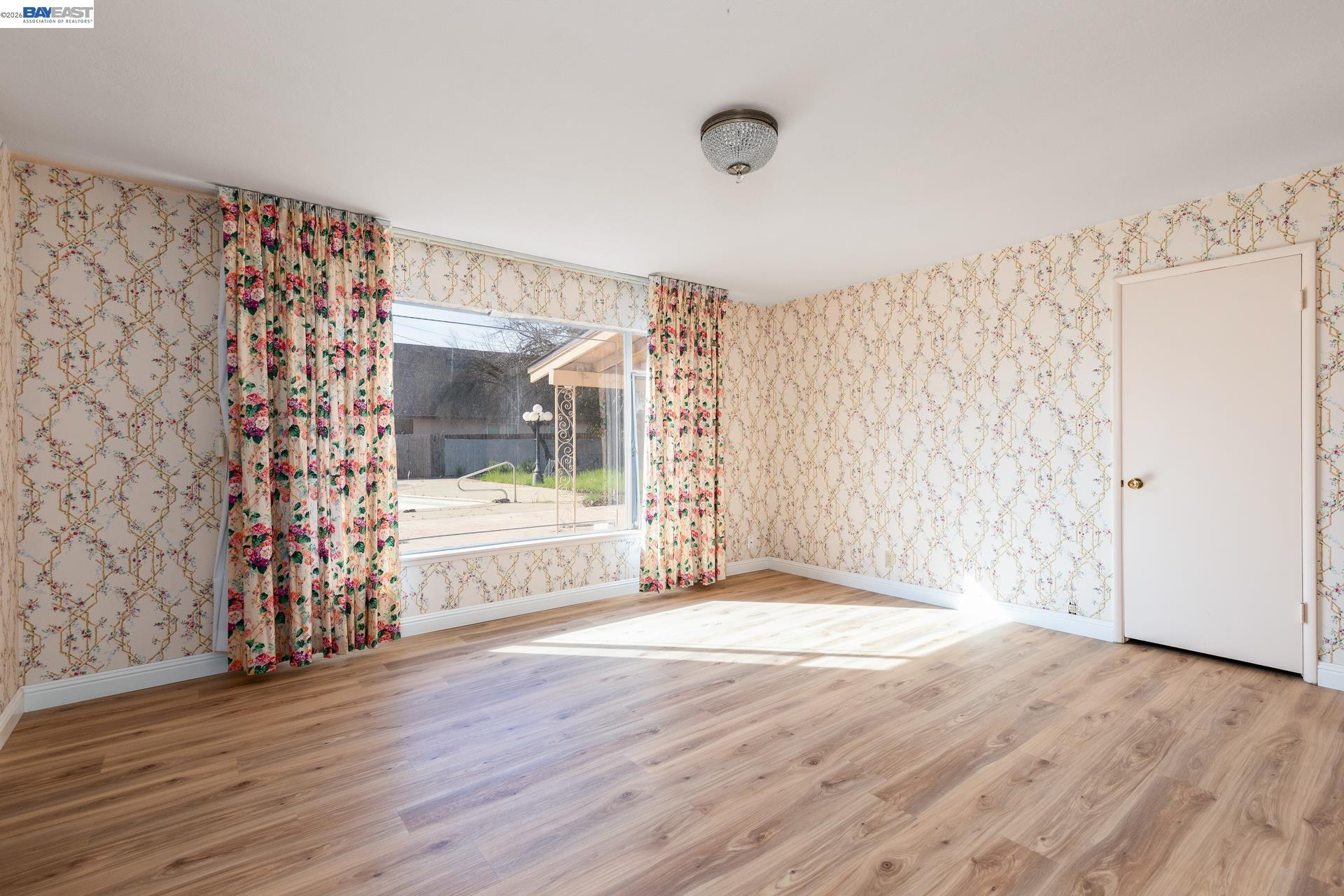 Detail Gallery Image 38 of 60 For 805 Lyon Ave, Sanger,  CA 93657 - 4 Beds | 3/1 Baths