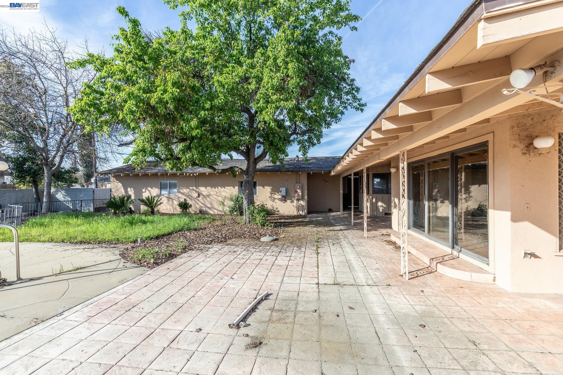 Detail Gallery Image 55 of 60 For 805 Lyon Ave, Sanger,  CA 93657 - 4 Beds | 3/1 Baths