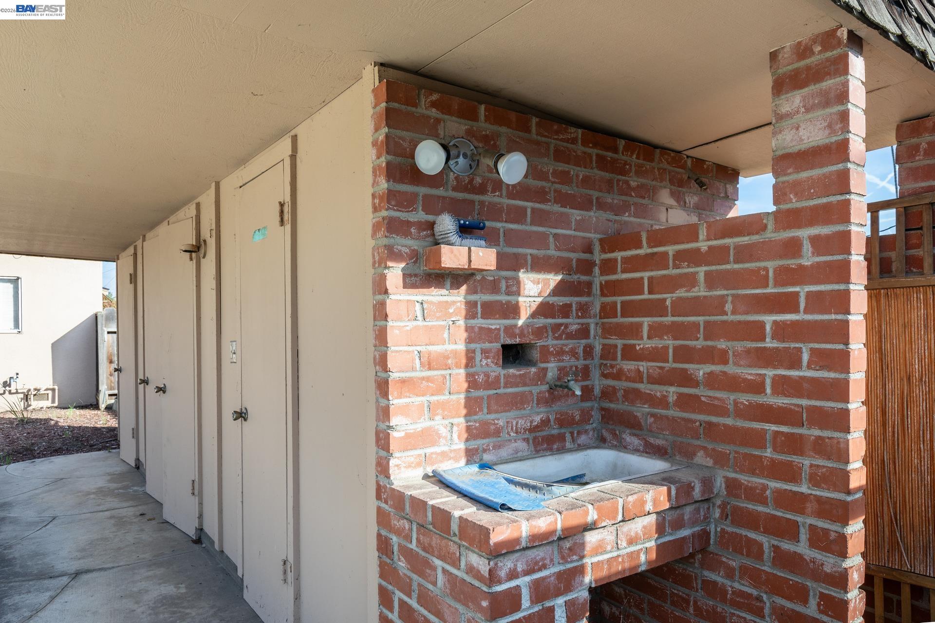 Detail Gallery Image 58 of 60 For 805 Lyon Ave, Sanger,  CA 93657 - 4 Beds | 3/1 Baths