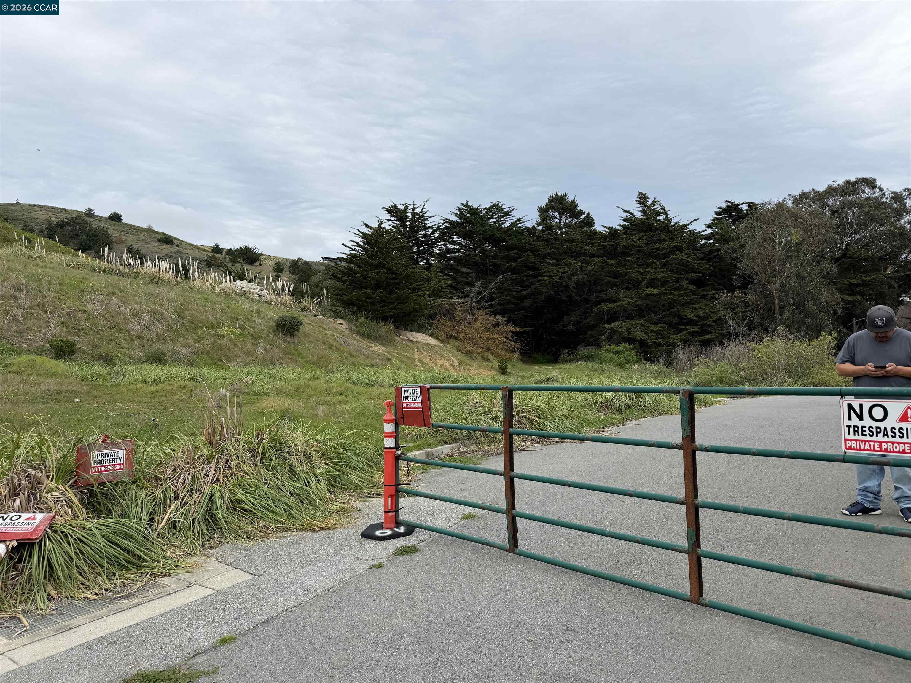 Detail Gallery Image 9 of 10 For 670 Roberts Rd, Pacifica,  CA 94044 - – Beds | – Baths