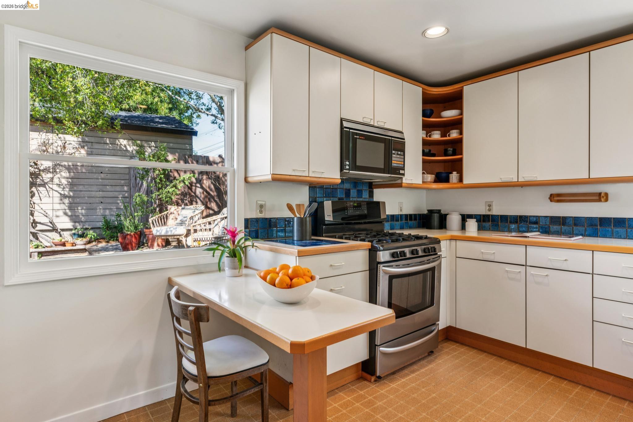 Detail Gallery Image 18 of 41 For 890 Keeler Ave, Berkeley,  CA 94708 - 3 Beds | 1/1 Baths