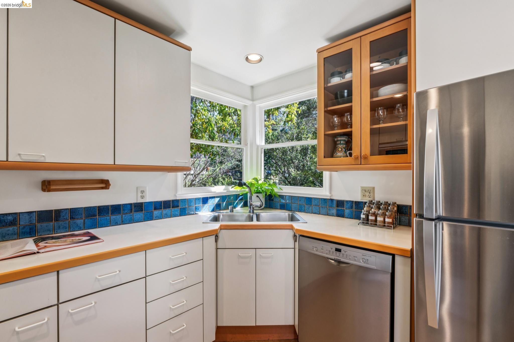 Detail Gallery Image 19 of 41 For 890 Keeler Ave, Berkeley,  CA 94708 - 3 Beds | 1/1 Baths