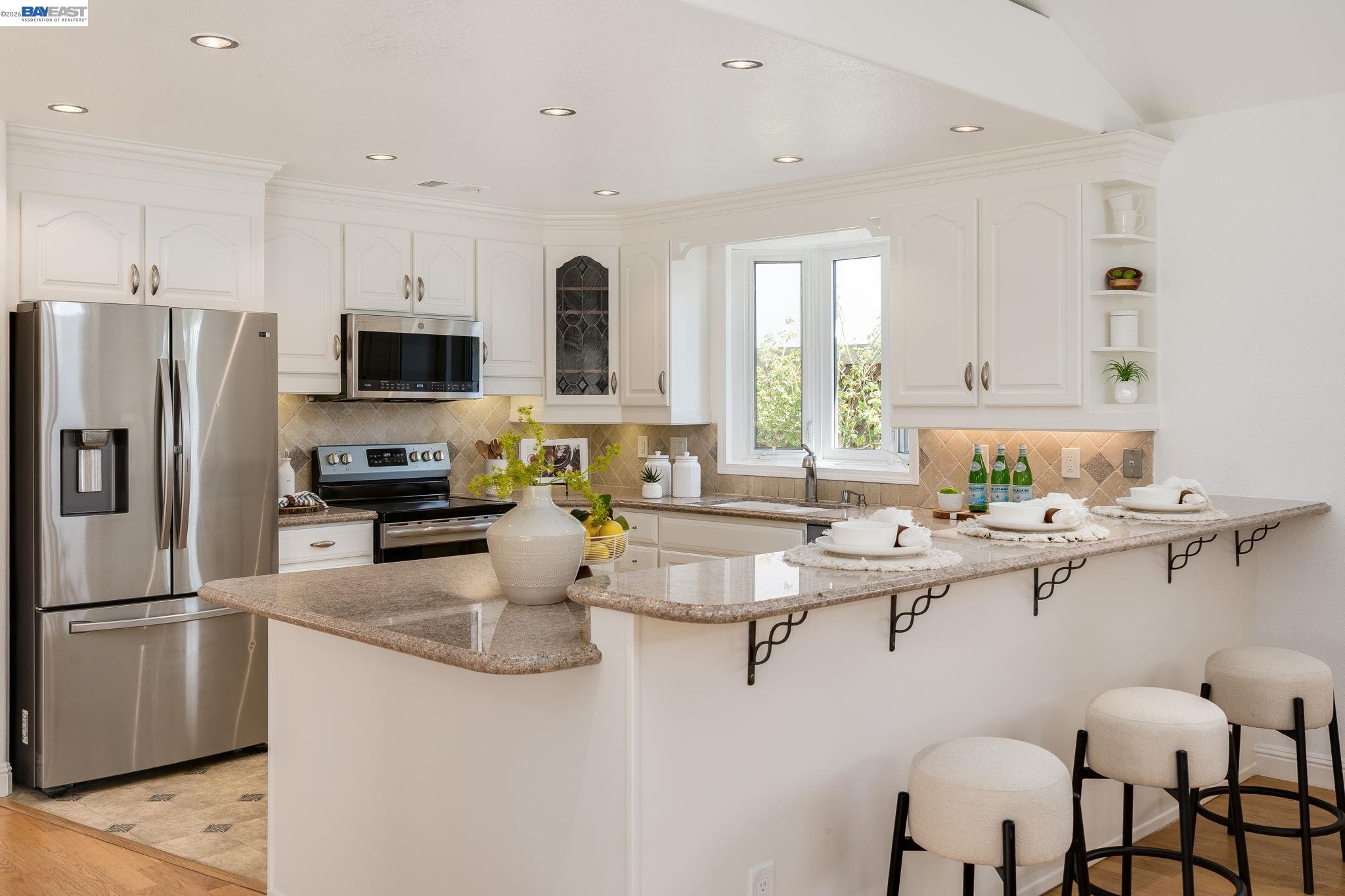 Detail Gallery Image 12 of 39 For 7434 Larkdale Ave, Dublin,  CA 94568 - 3 Beds | 2 Baths