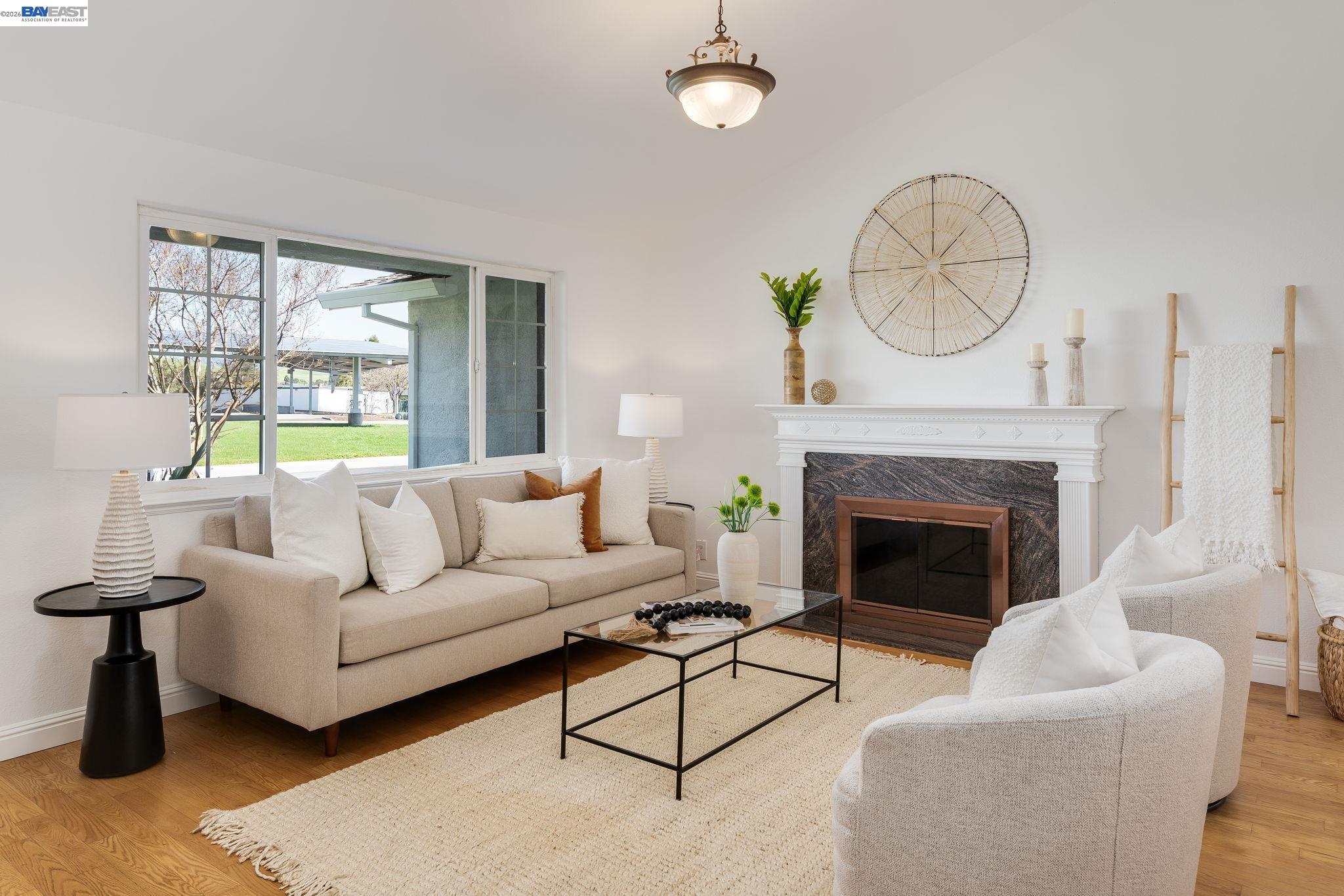 Detail Gallery Image 4 of 39 For 7434 Larkdale Ave, Dublin,  CA 94568 - 3 Beds | 2 Baths