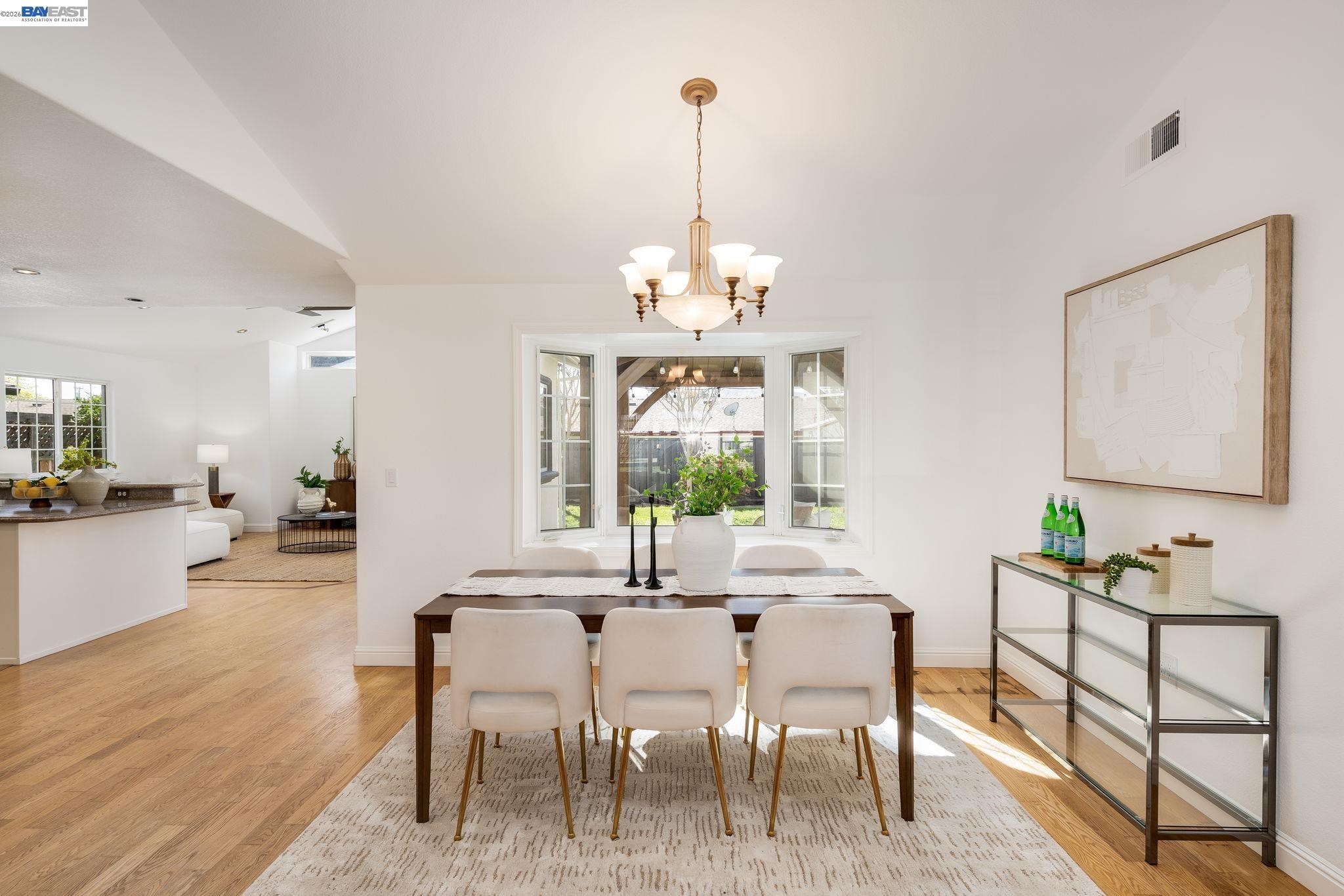 Detail Gallery Image 6 of 39 For 7434 Larkdale Ave, Dublin,  CA 94568 - 3 Beds | 2 Baths