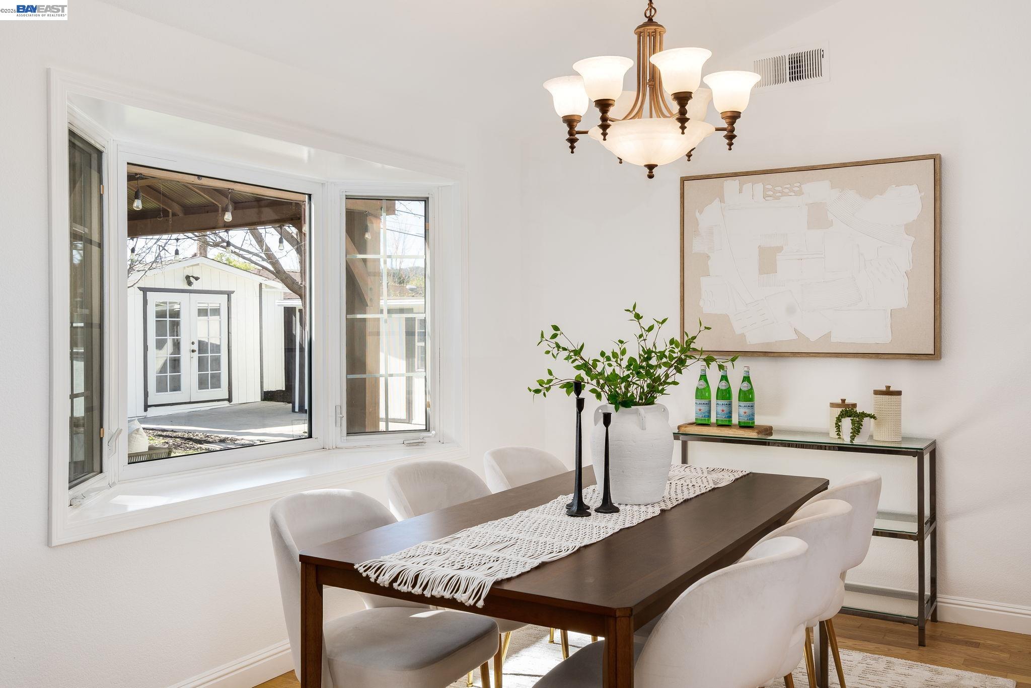 Detail Gallery Image 7 of 39 For 7434 Larkdale Ave, Dublin,  CA 94568 - 3 Beds | 2 Baths